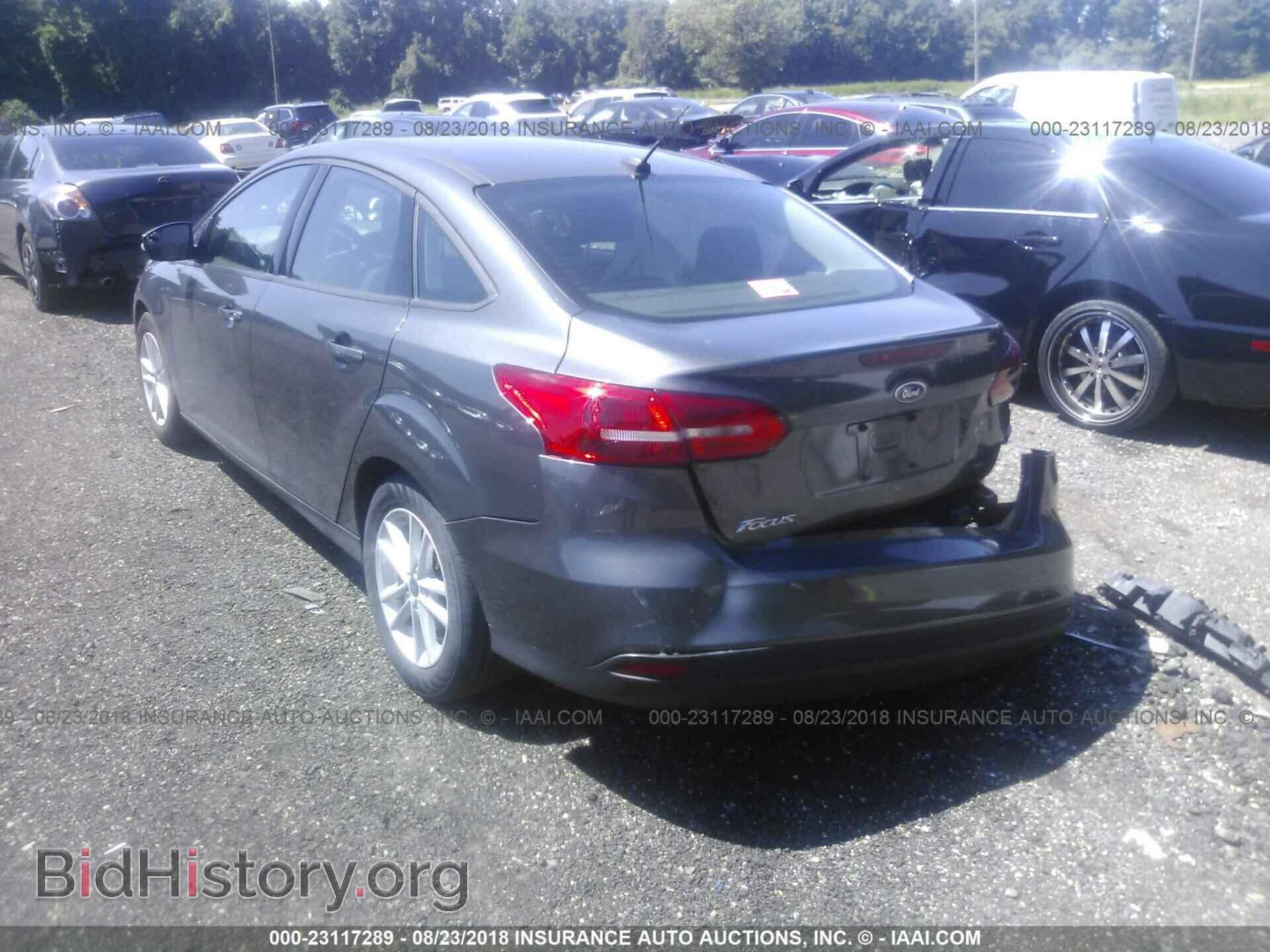 2017 Ford Focus - VIN: 1FADP3F2XHL306873 - Photo 3