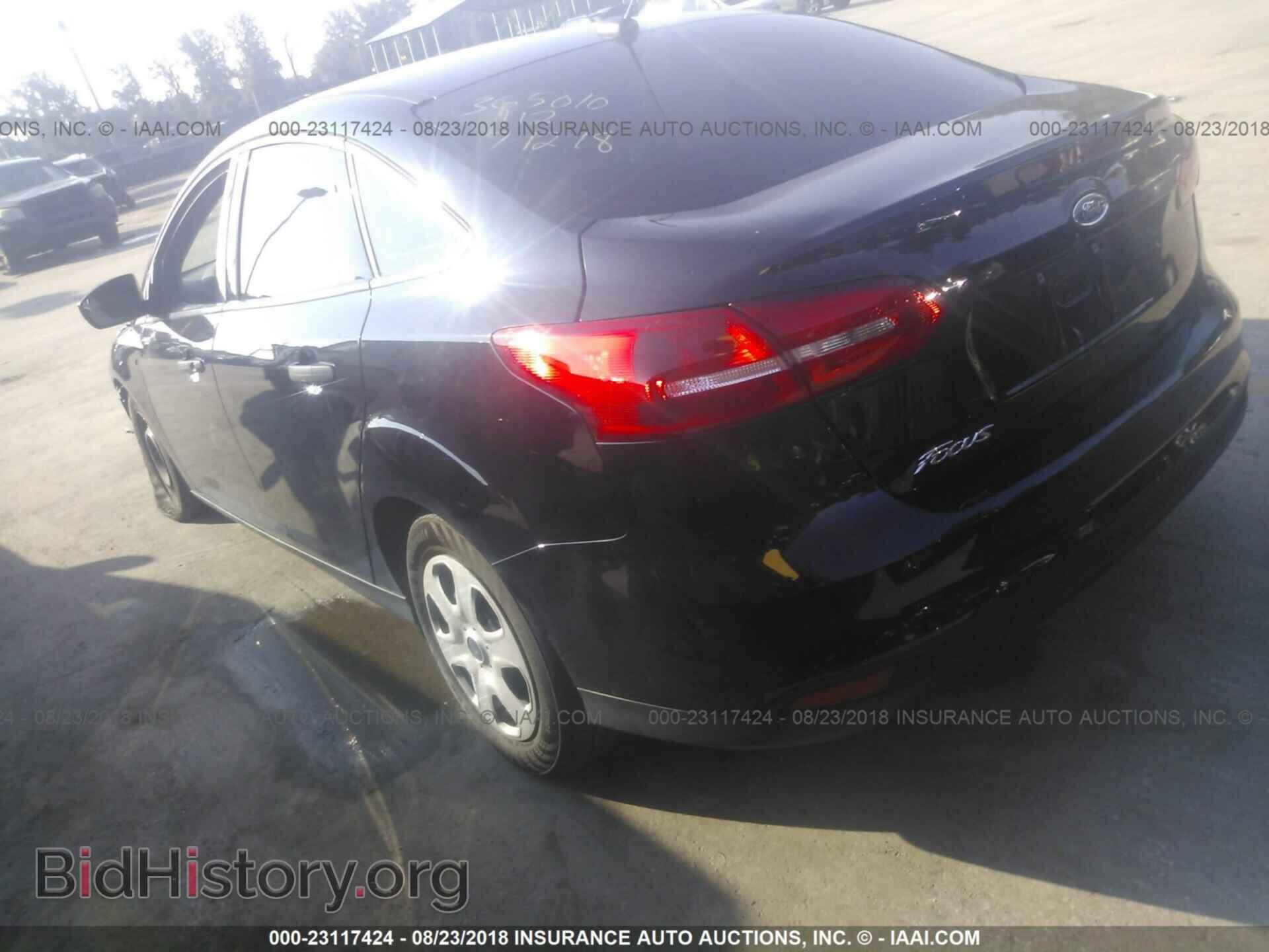2017 Ford Focus - VIN: 1FADP3E28HL236694 - Photo 3
