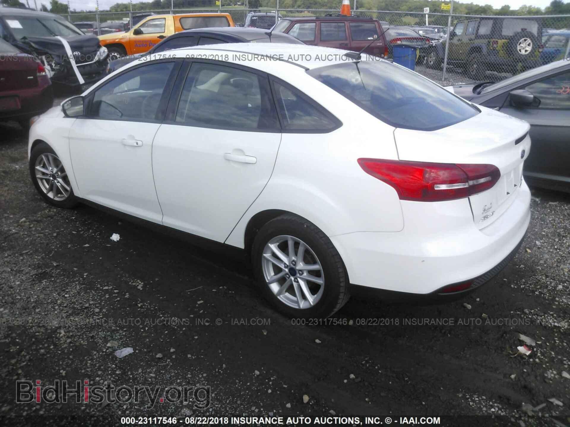 2015 Ford Focus - VIN: 1FADP3F28FL326004 - Photo 3