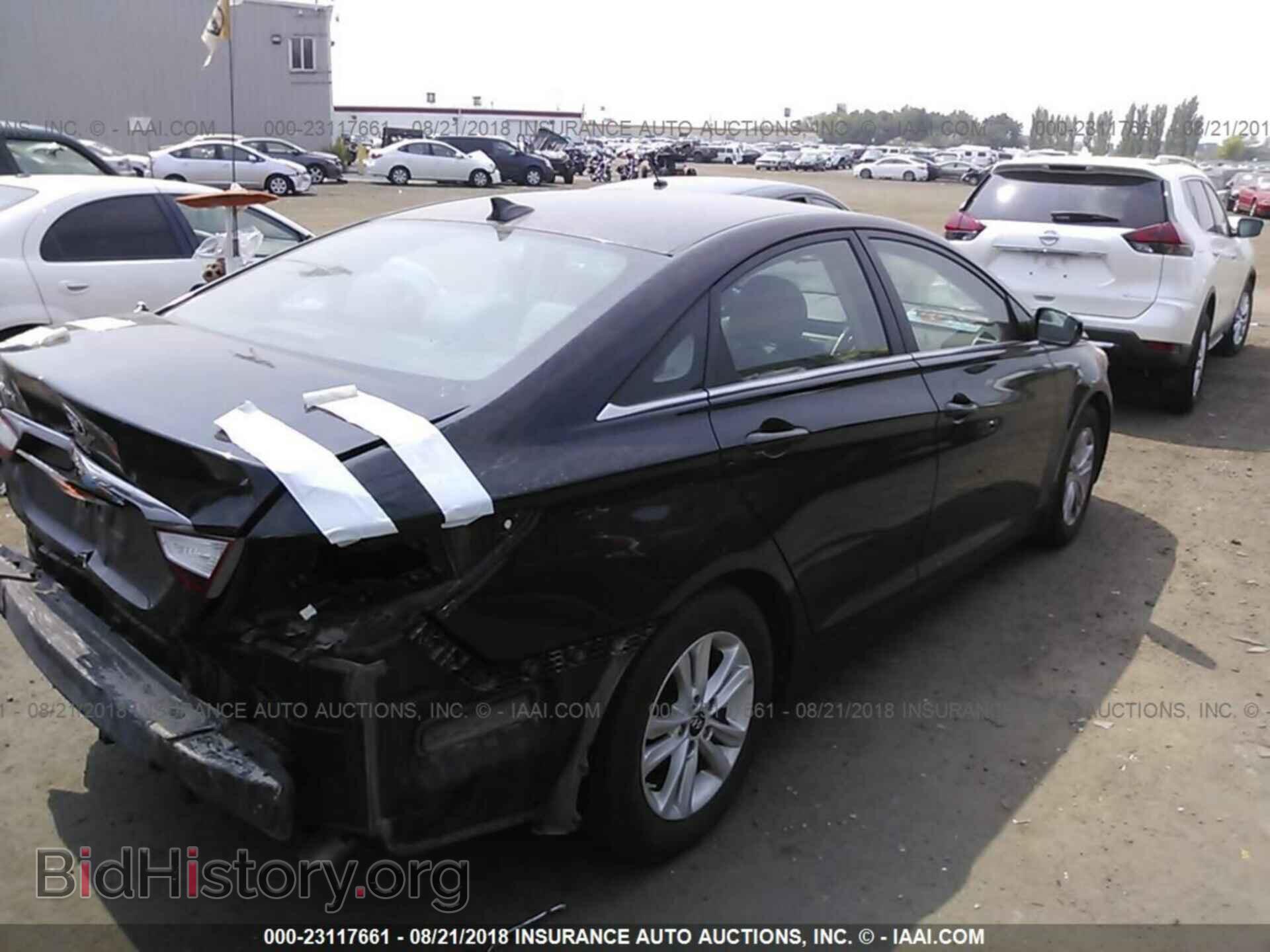2012 Hyundai Sonata - VIN: 5NPEB4AC2CH381146 - Photo 4