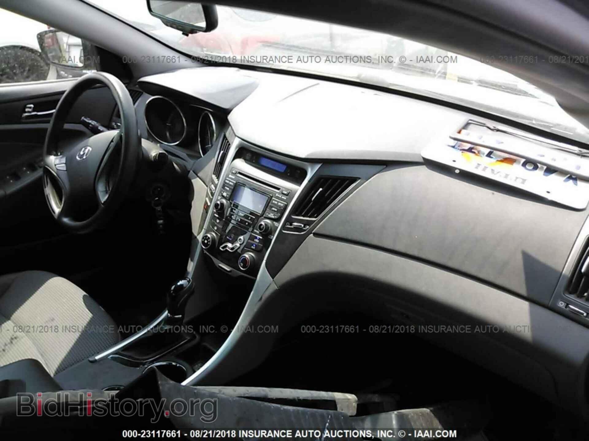 2012 Hyundai Sonata - VIN: 5NPEB4AC2CH381146 - Photo 5