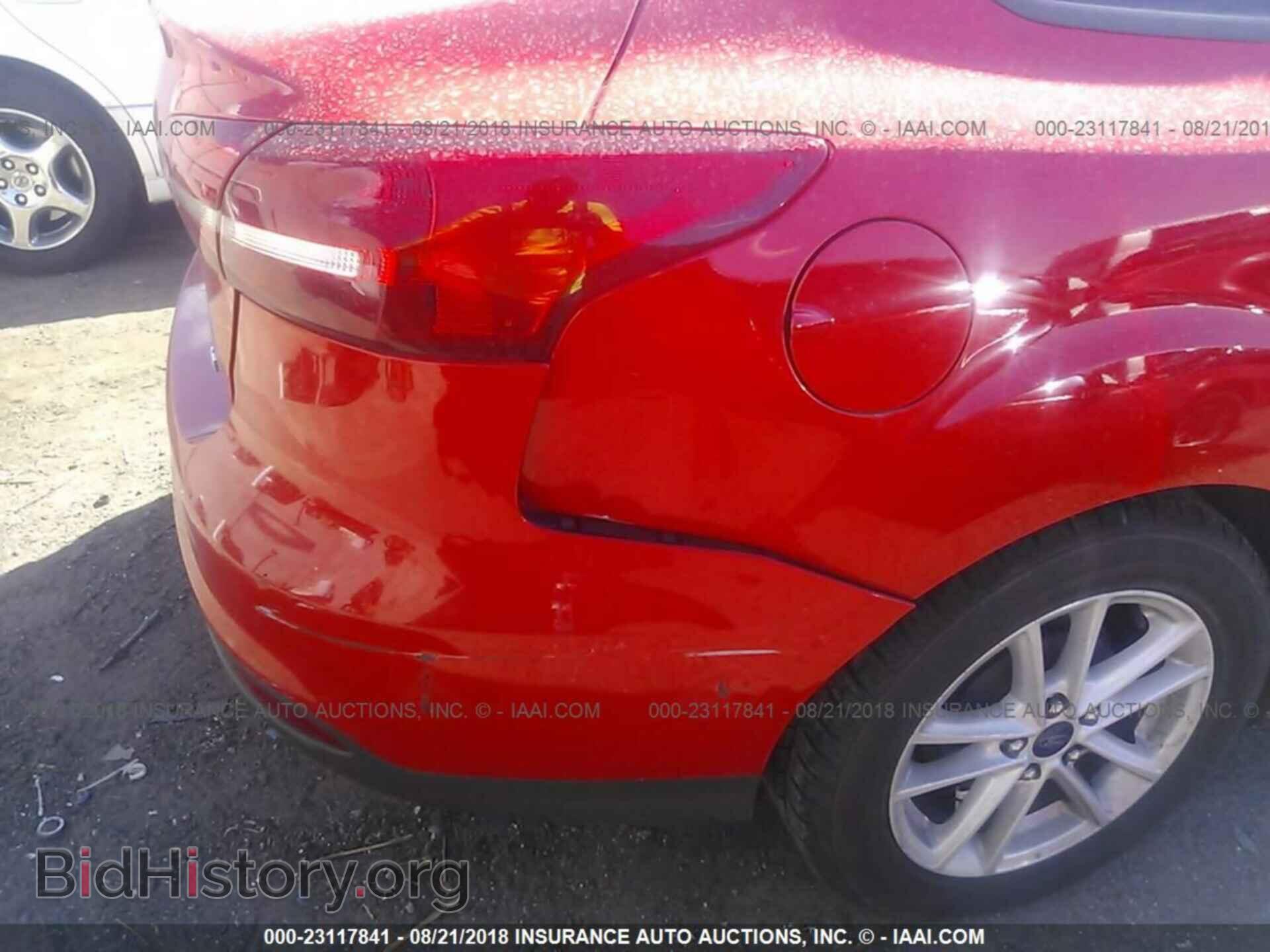 2015 Ford Focus - VIN: 1FADP3F27FL334966 - Photo 6