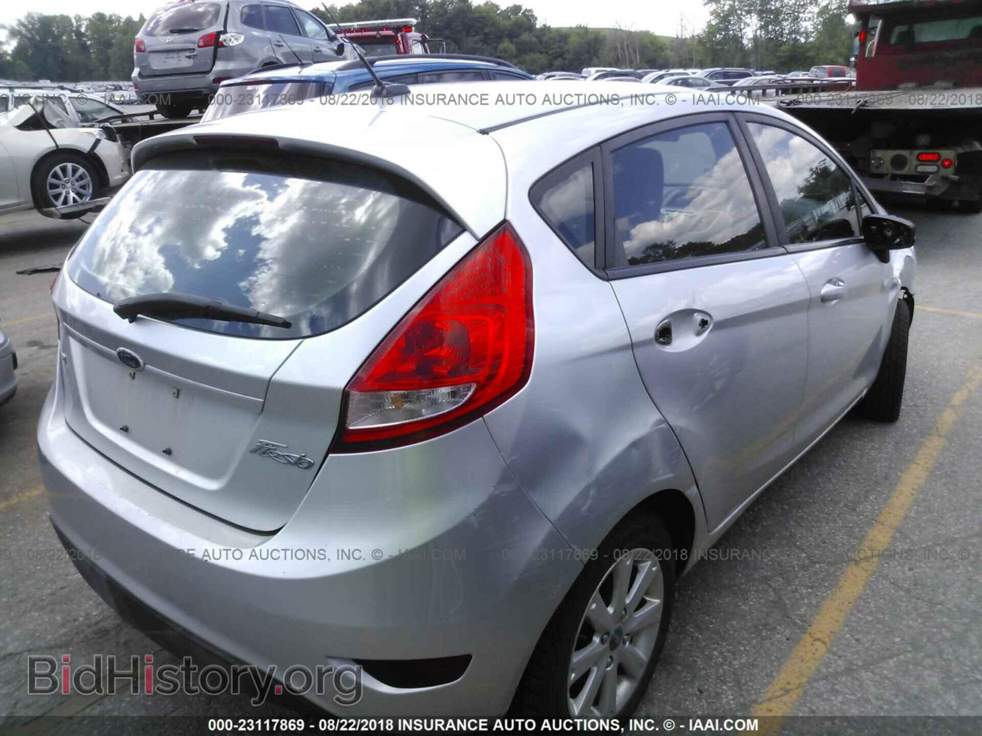 2011 Ford Fiesta - VIN: 3FADP4EJ3BM145139 - Фото 4