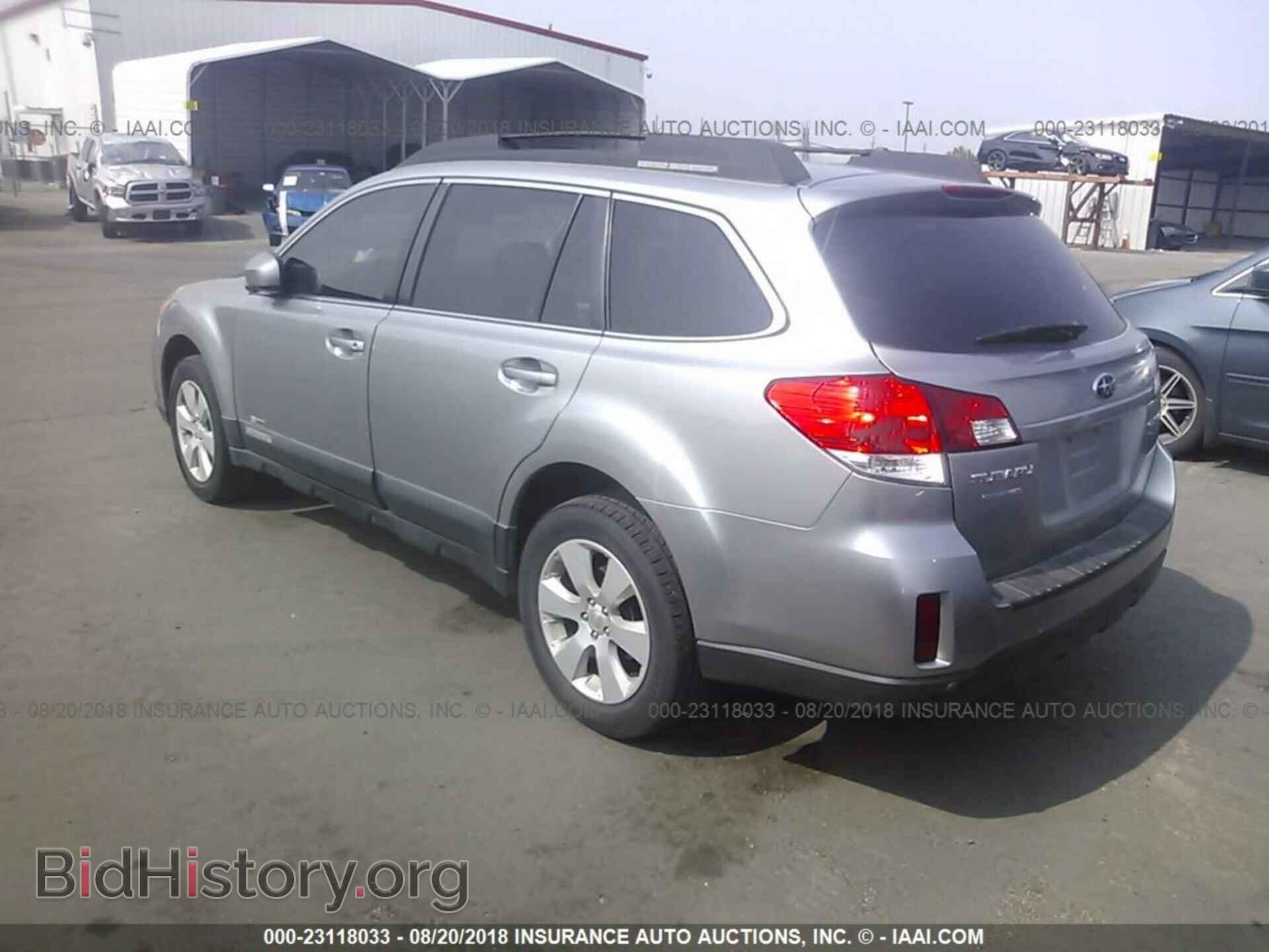 2011 Subaru Outback - VIN: 4S4BRCCC3B3410102 - Фото 3