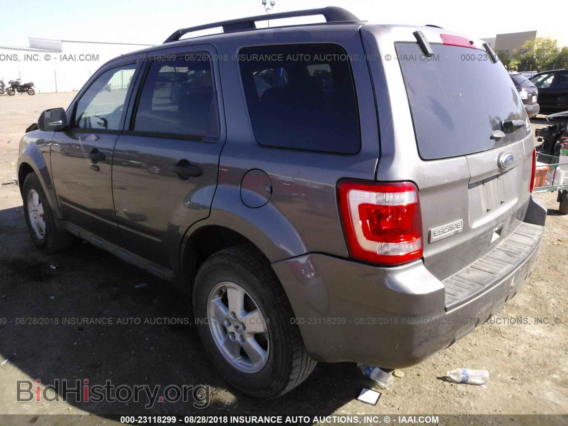2012 Ford Escape - VIN: 1FMCU0D70CKA91736 - Photo 3