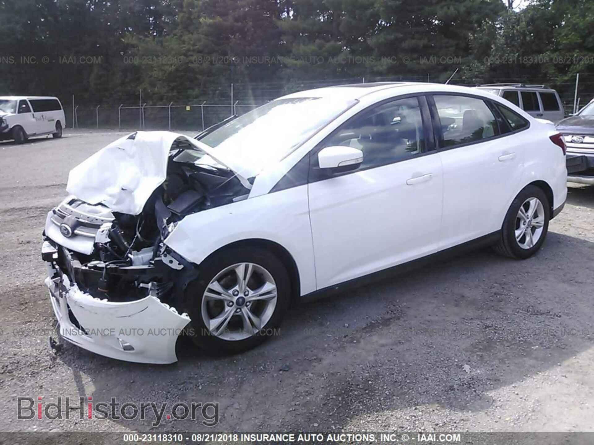 2012 Ford Focus - VIN: 1FAHP3F28CL272569 - Фото 2
