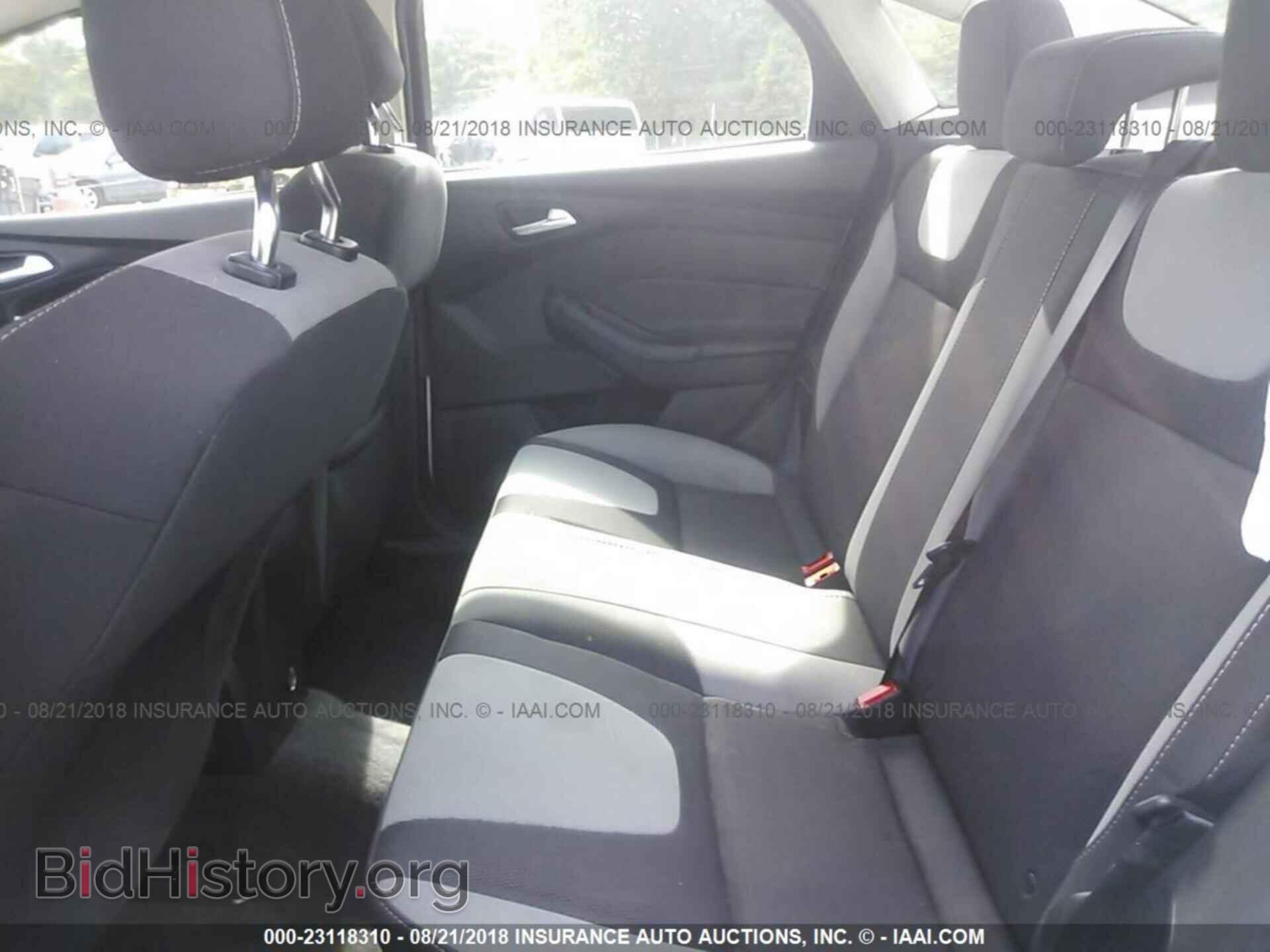 2012 Ford Focus - VIN: 1FAHP3F28CL272569 - Фото 8