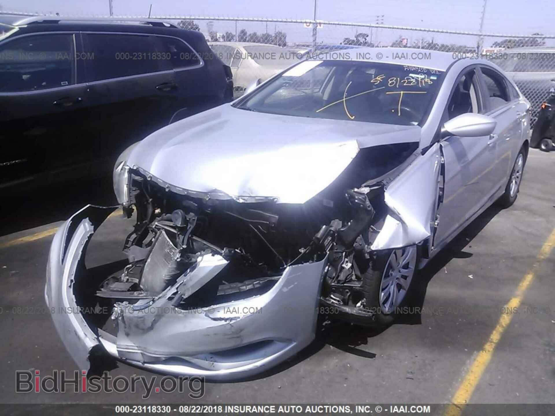 2012 Hyundai Sonata - VIN: 5NPEB4ACXCH319980 - Фото 2