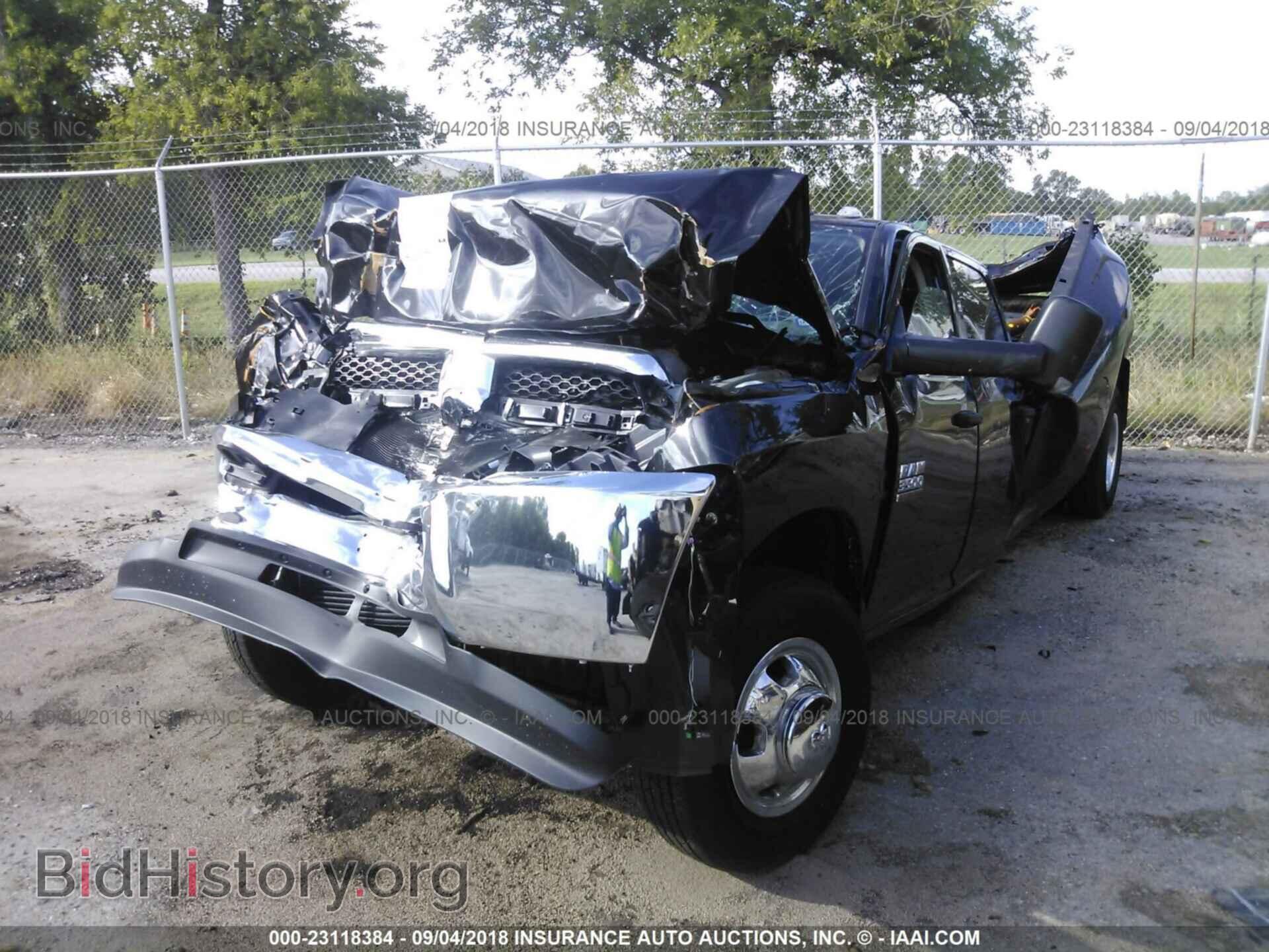 2018 Ram 3500 - VIN: 3C63RRGL9JG220202 - Photo 2