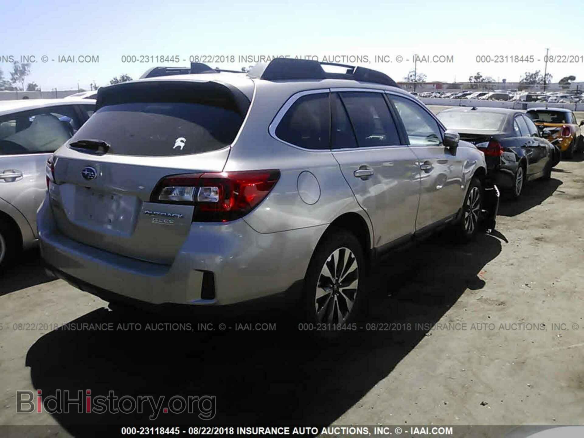 2017 Subaru Outback - VIN: 4S4BSANC7H3282607 - Photo 4