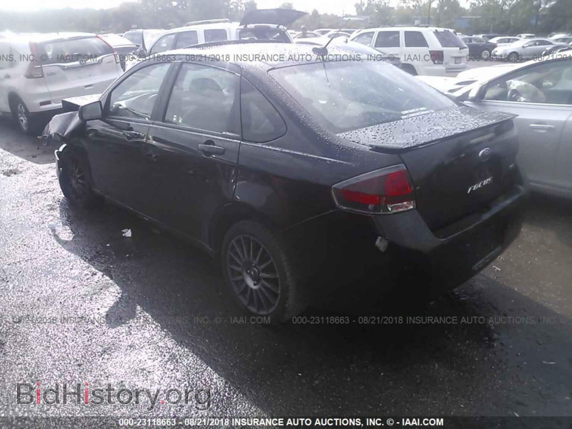 2011 Ford Focus - VIN: 1FAHP3GN7BW144250 - Фото 3