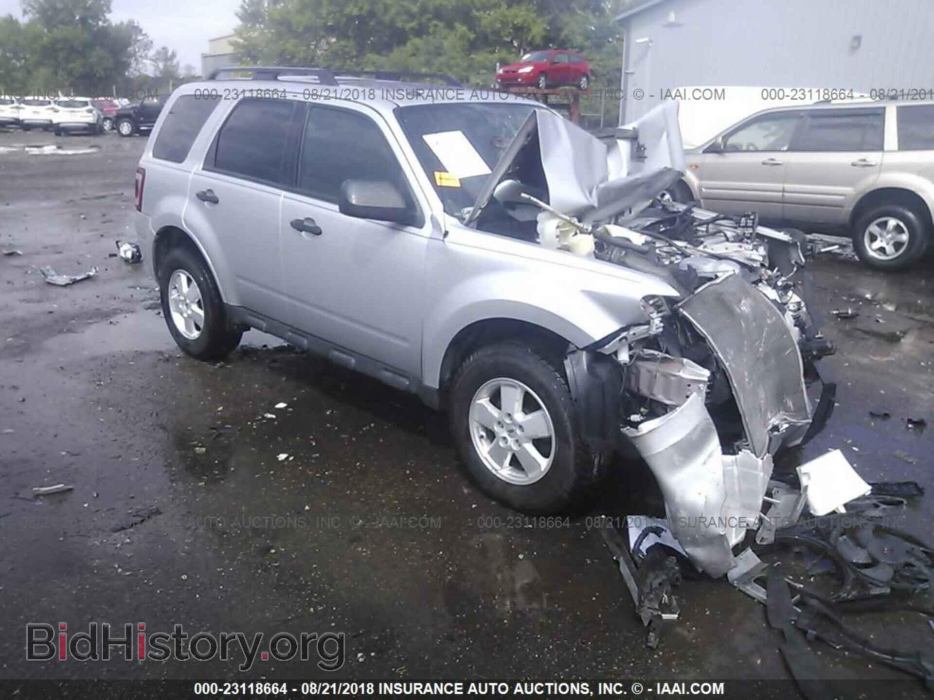 Photo 1FMCU0D74BKB97251 - Ford Escape 2011