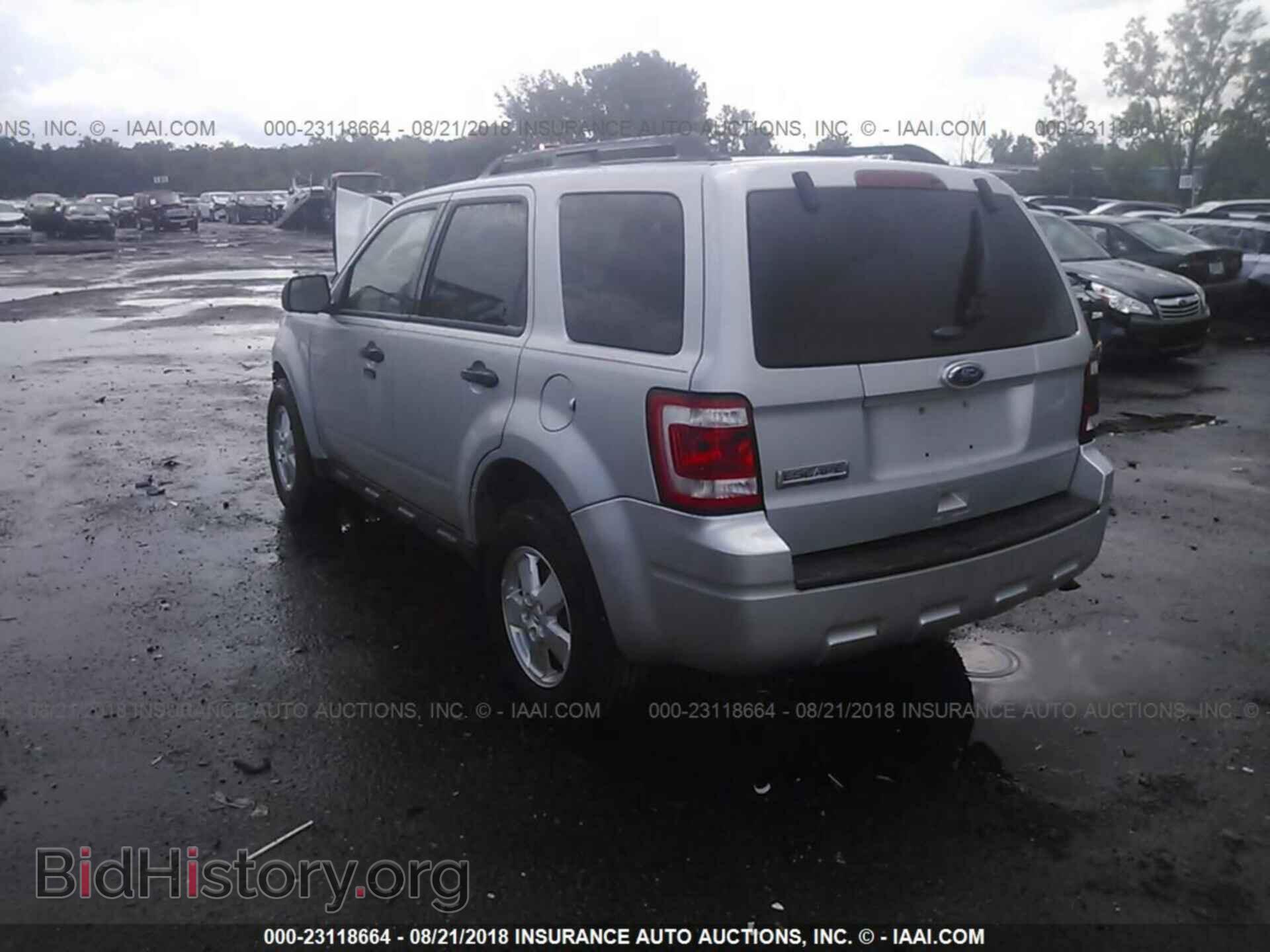 2011 Ford Escape - VIN: 1FMCU0D74BKB97251 - Photo 3
