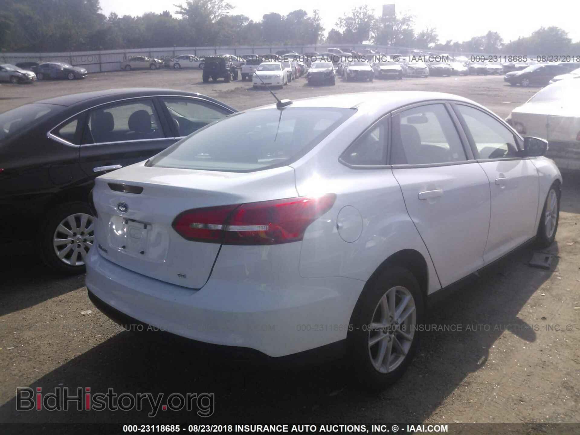 2017 Ford Focus - VIN: 1FADP3F25HL215834 - Photo 4