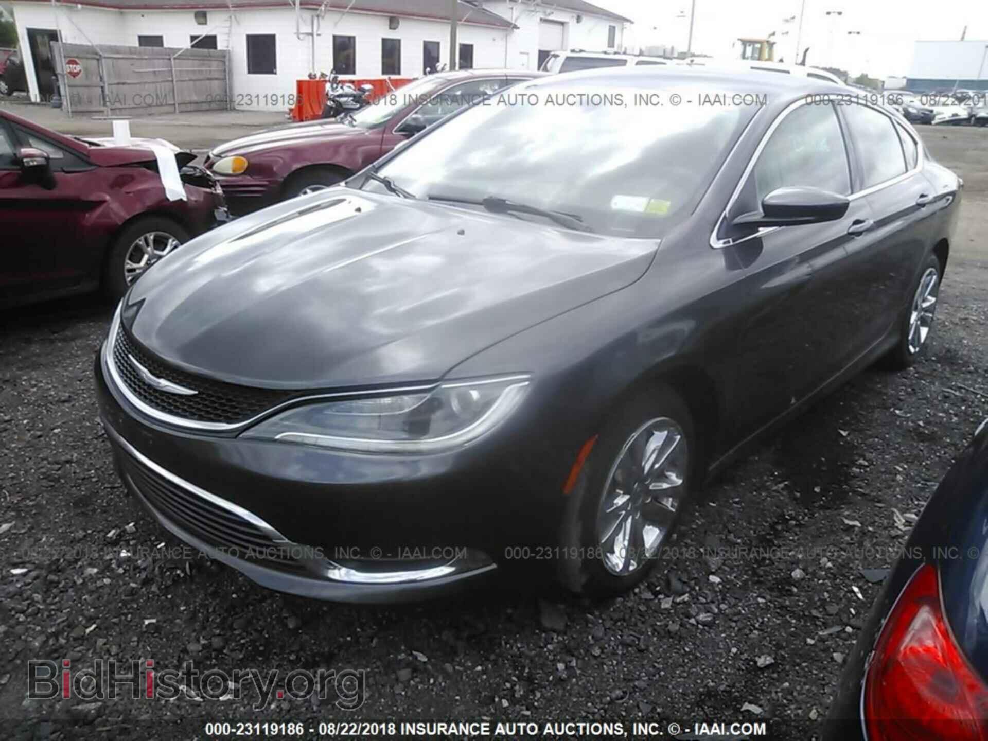 2015 Chrysler 200 - VIN: 1C3CCCAB7FN578487 - Photo 2