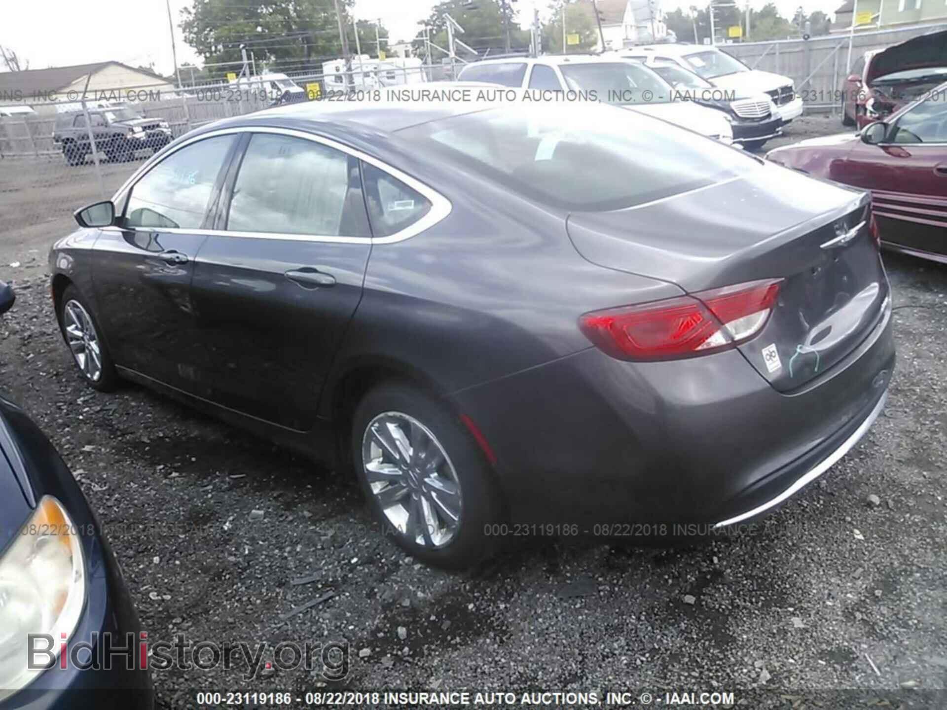 2015 Chrysler 200 - VIN: 1C3CCCAB7FN578487 - Photo 3