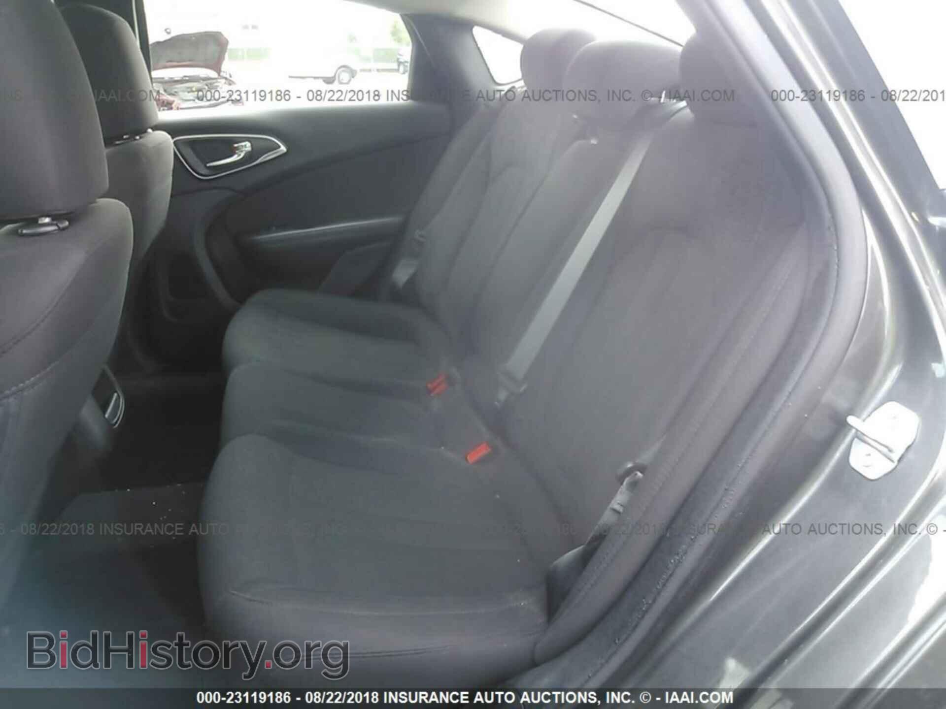 2015 Chrysler 200 - VIN: 1C3CCCAB7FN578487 - Photo 8