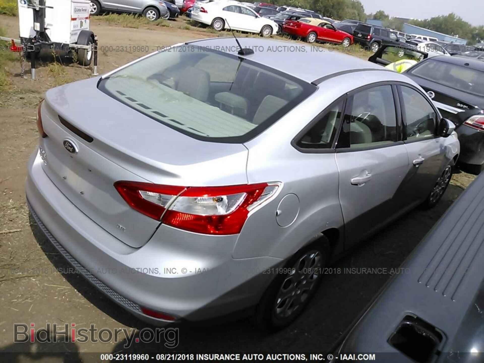 2012 Ford Focus - VIN: 1FAHP3F25CL424369 - Фото 4