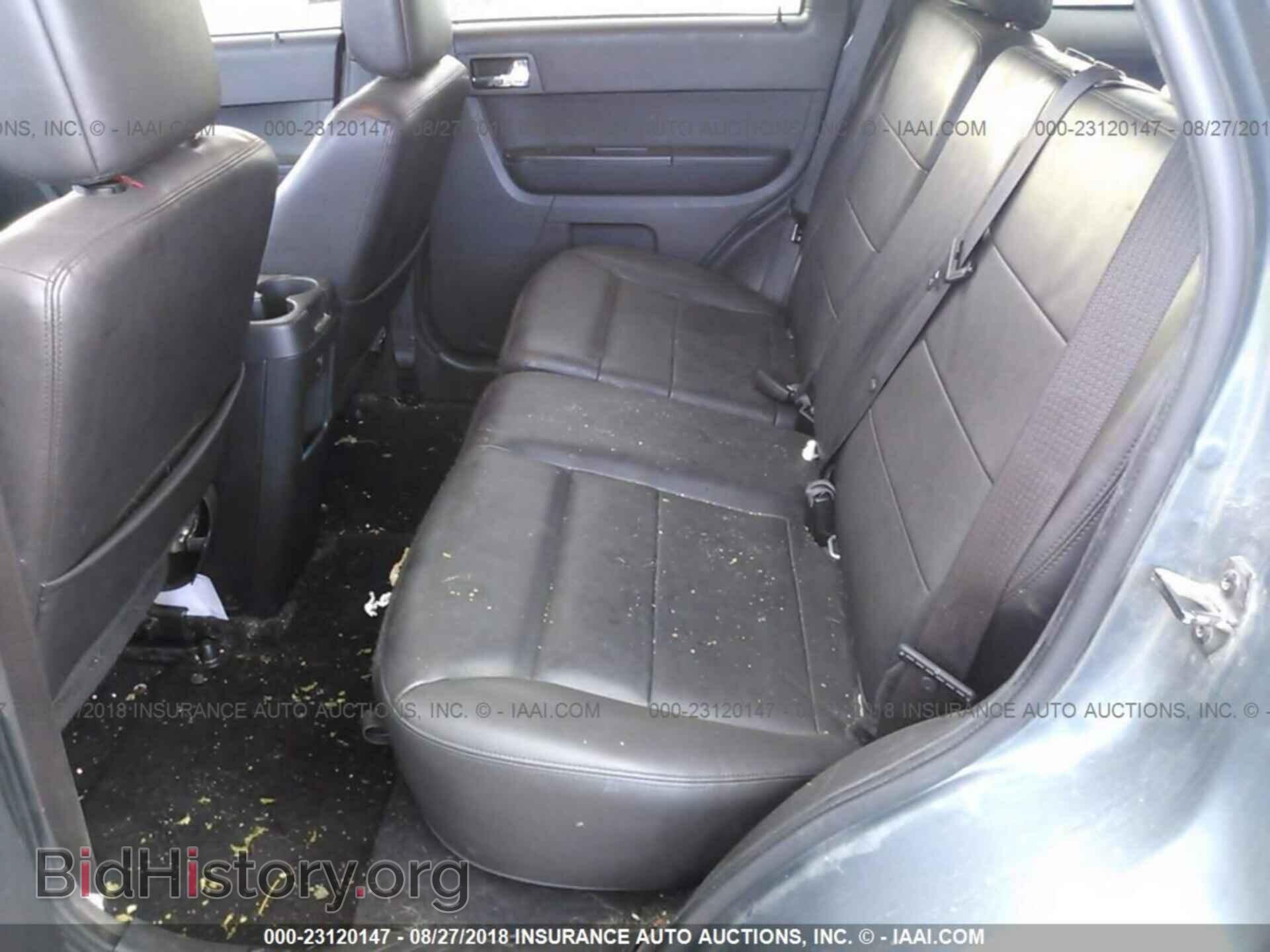 2011 Ford Escape - VIN: 1FMCU9EG6BKC25280 - Photo 8