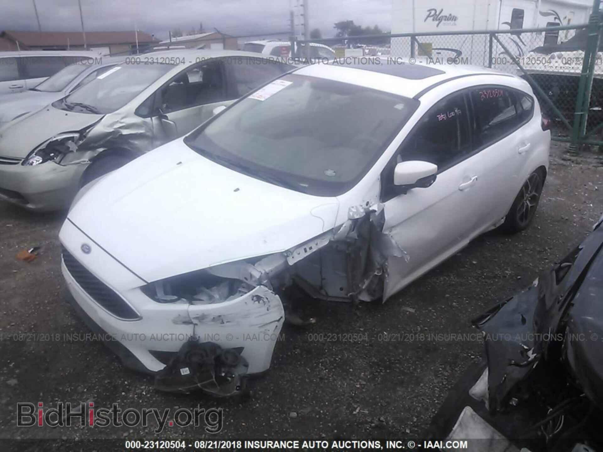 2017 Ford Focus - VIN: 1FADP3M25HL303091 - Photo 2