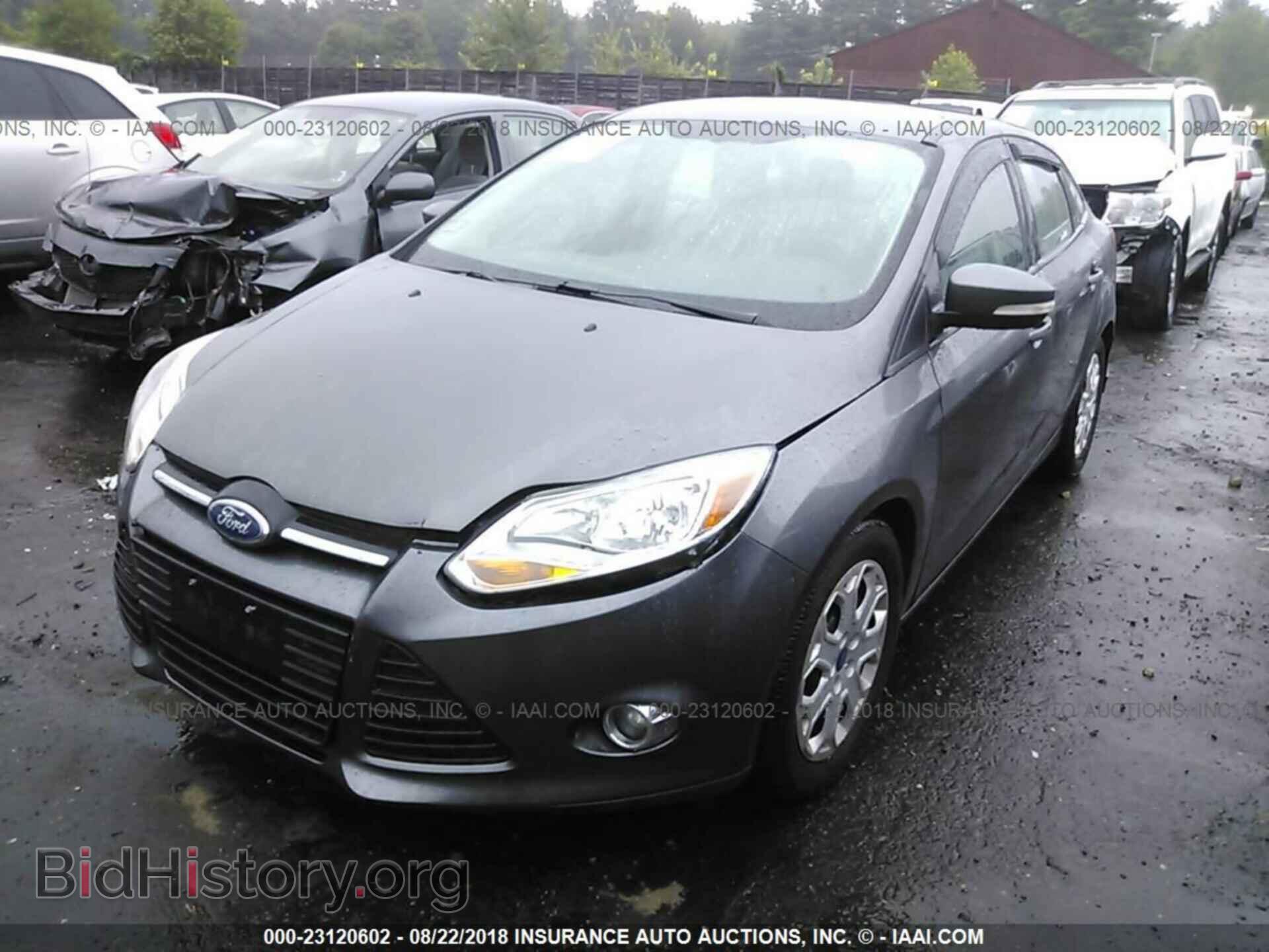 2012 Ford Focus - VIN: 1FAHP3F21CL230177 - Photo 2