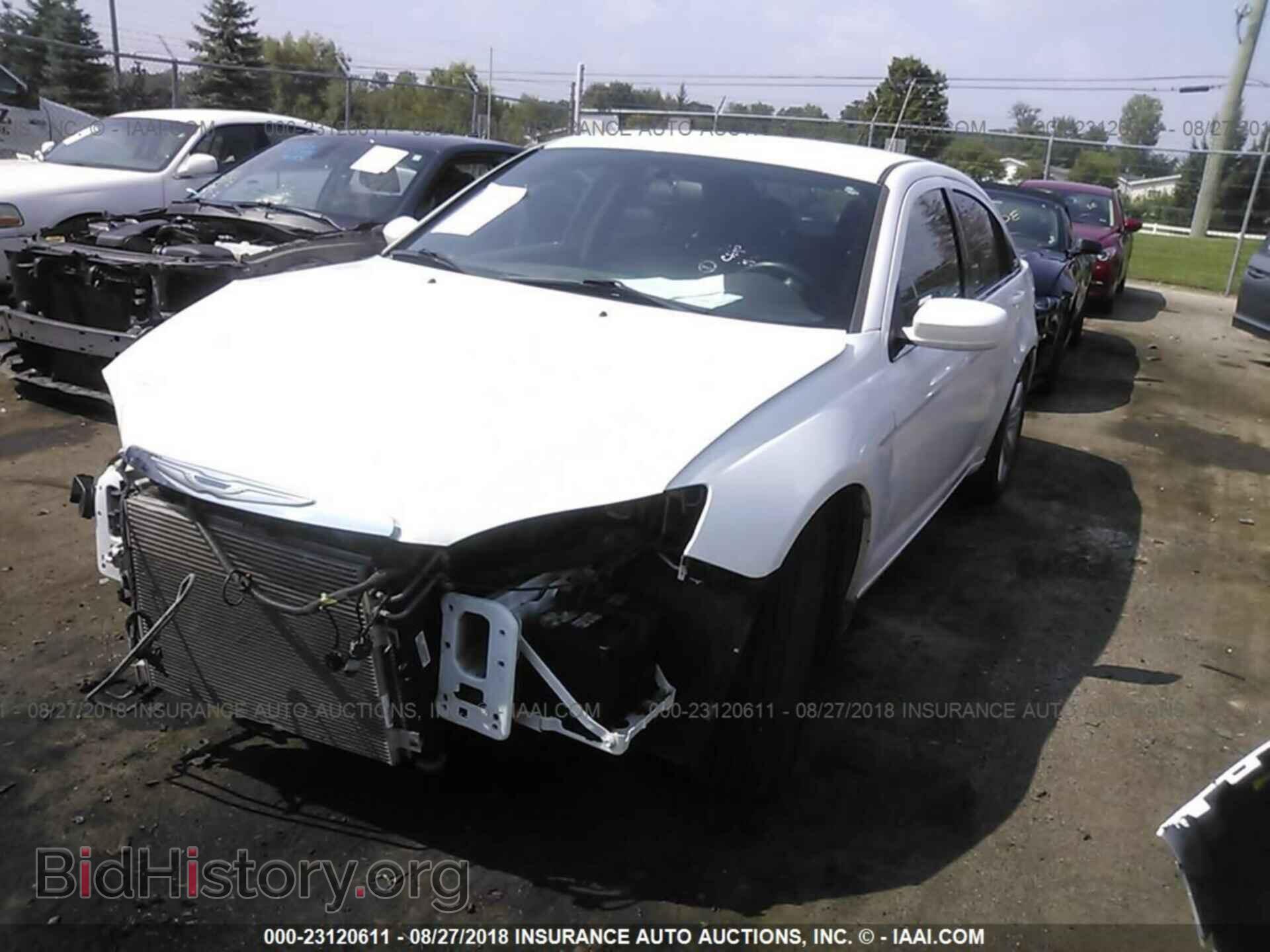 2011 Chrysler 200 - VIN: 1C3BC1FB2BN569988 - Photo 2