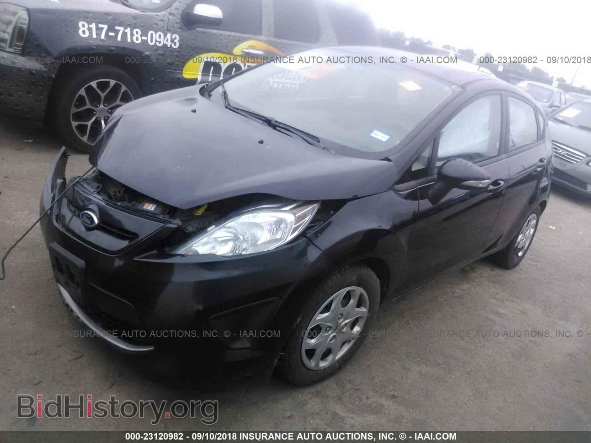 2013 Ford Fiesta - VIN: 3FADP4EJ8DM176857 - Фото 2