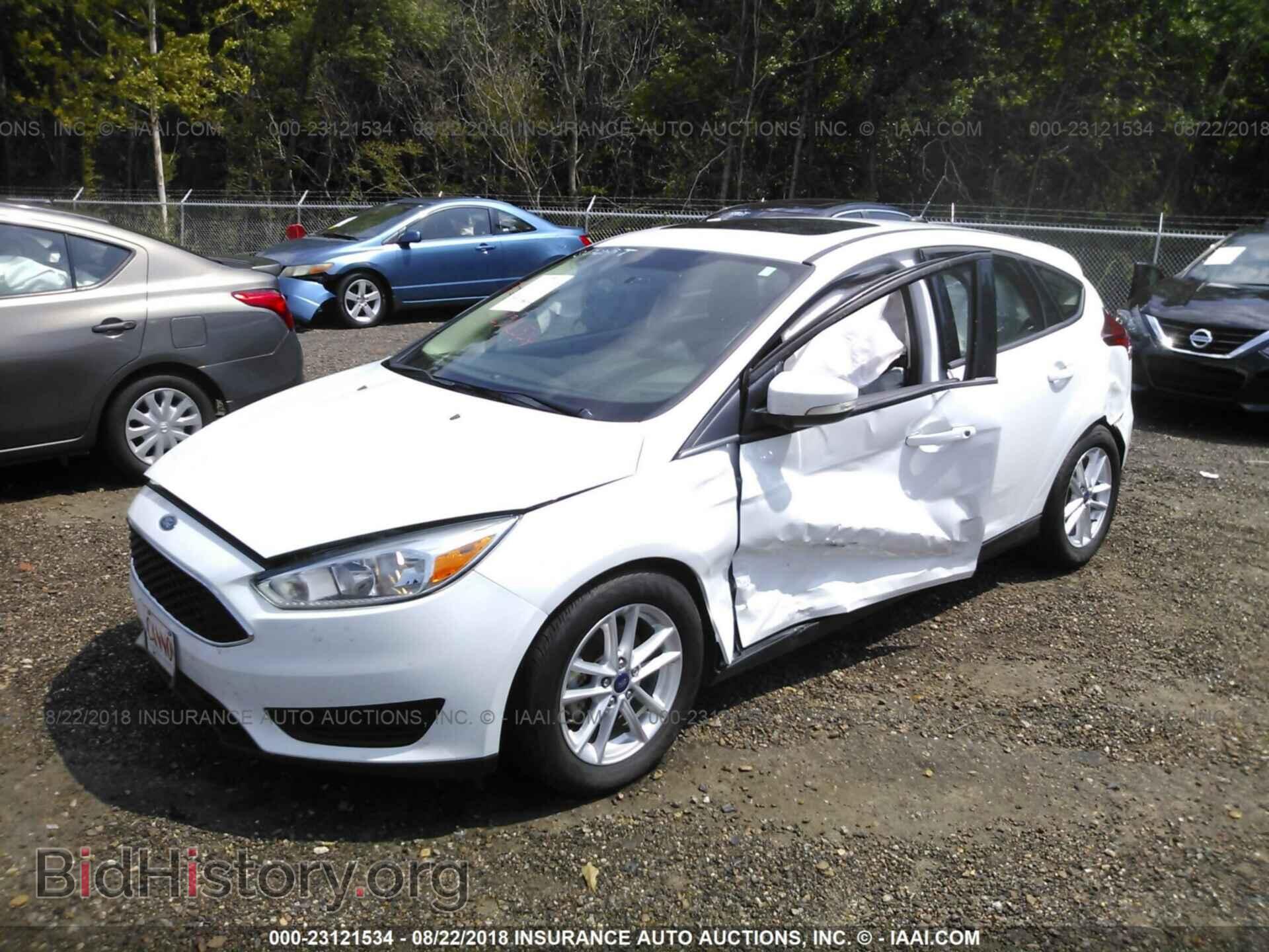 2016 Ford Focus - VIN: 1FADP3K20GL364723 - Фото 2