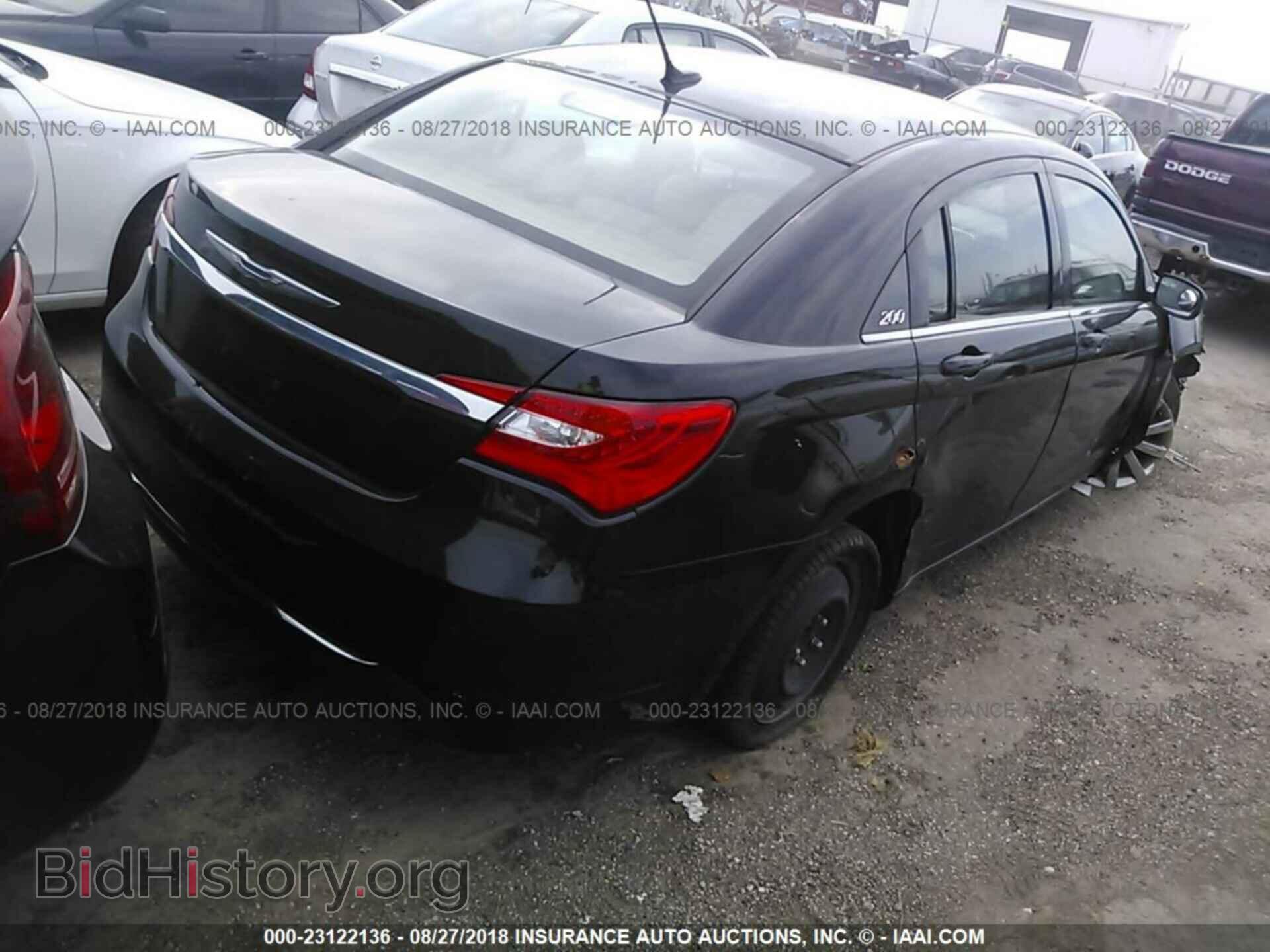 2012 Chrysler 200 - VIN: 1C3CCBBB1CN137460 - Photo 4