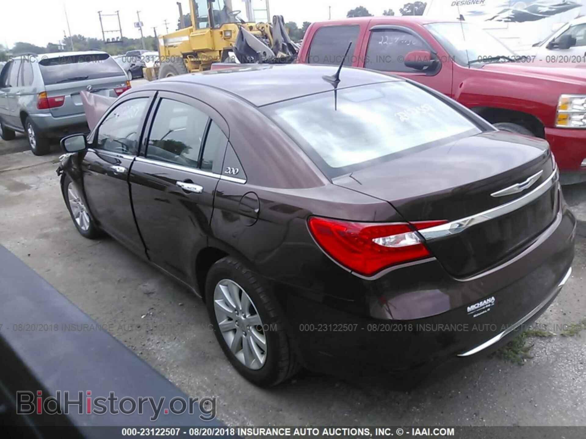 2013 Chrysler 200 - VIN: 1C3CCBCG7DN657383 - Фото 3