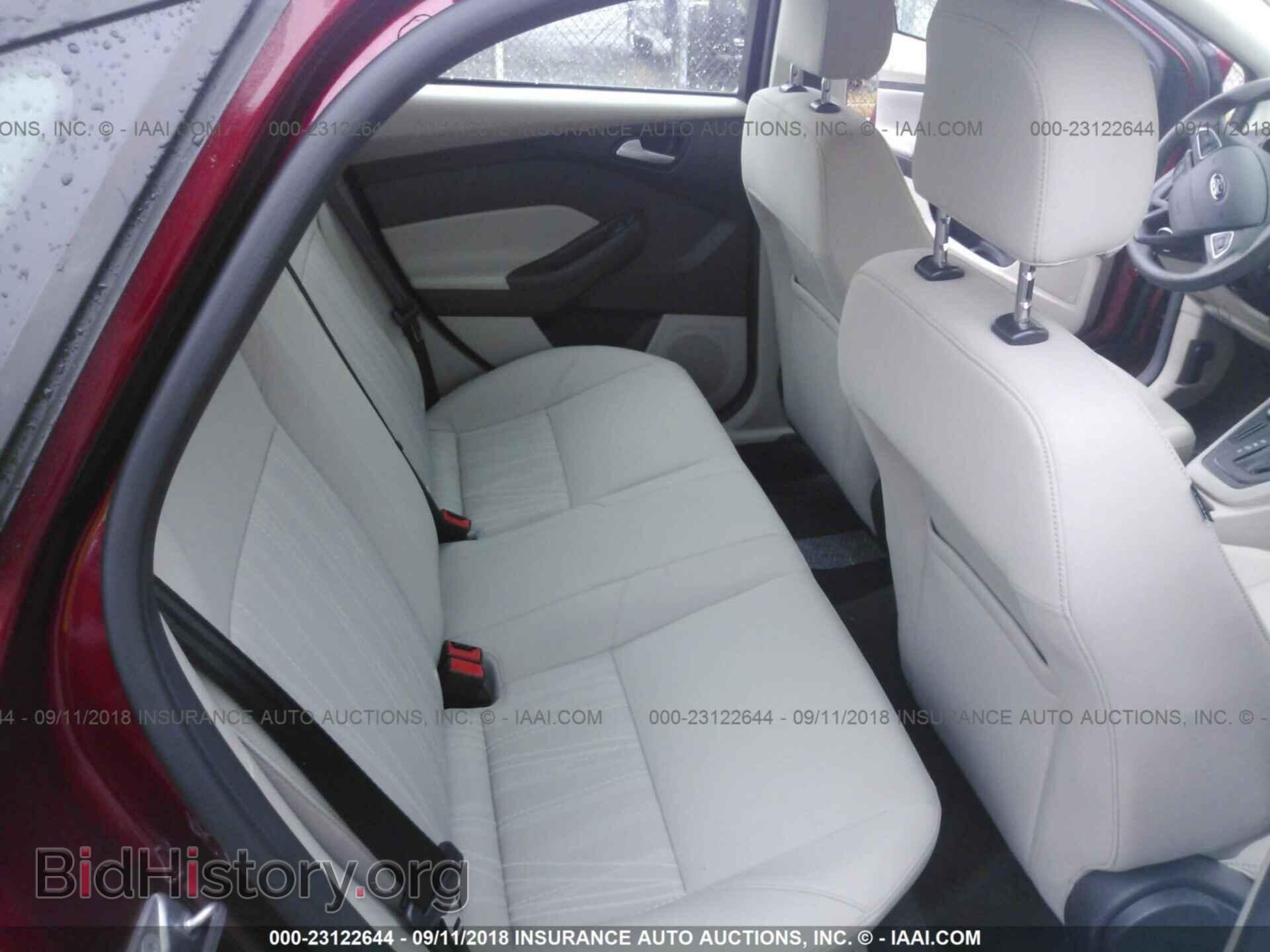 2015 Ford Focus - VIN: 1FADP3F21FL212927 - Photo 8