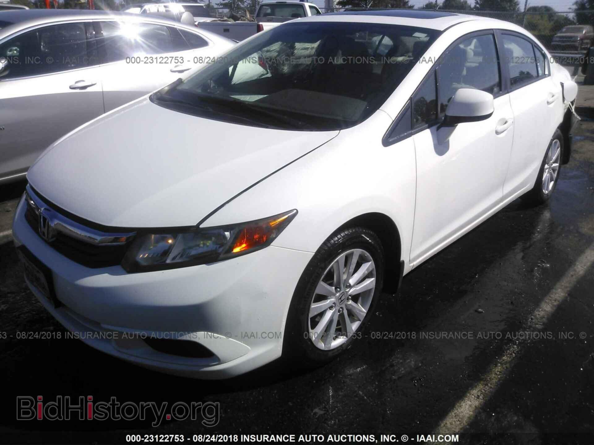 2012 Honda Civic - VIN: 2HGFB2F89CH326085 - Photo 2