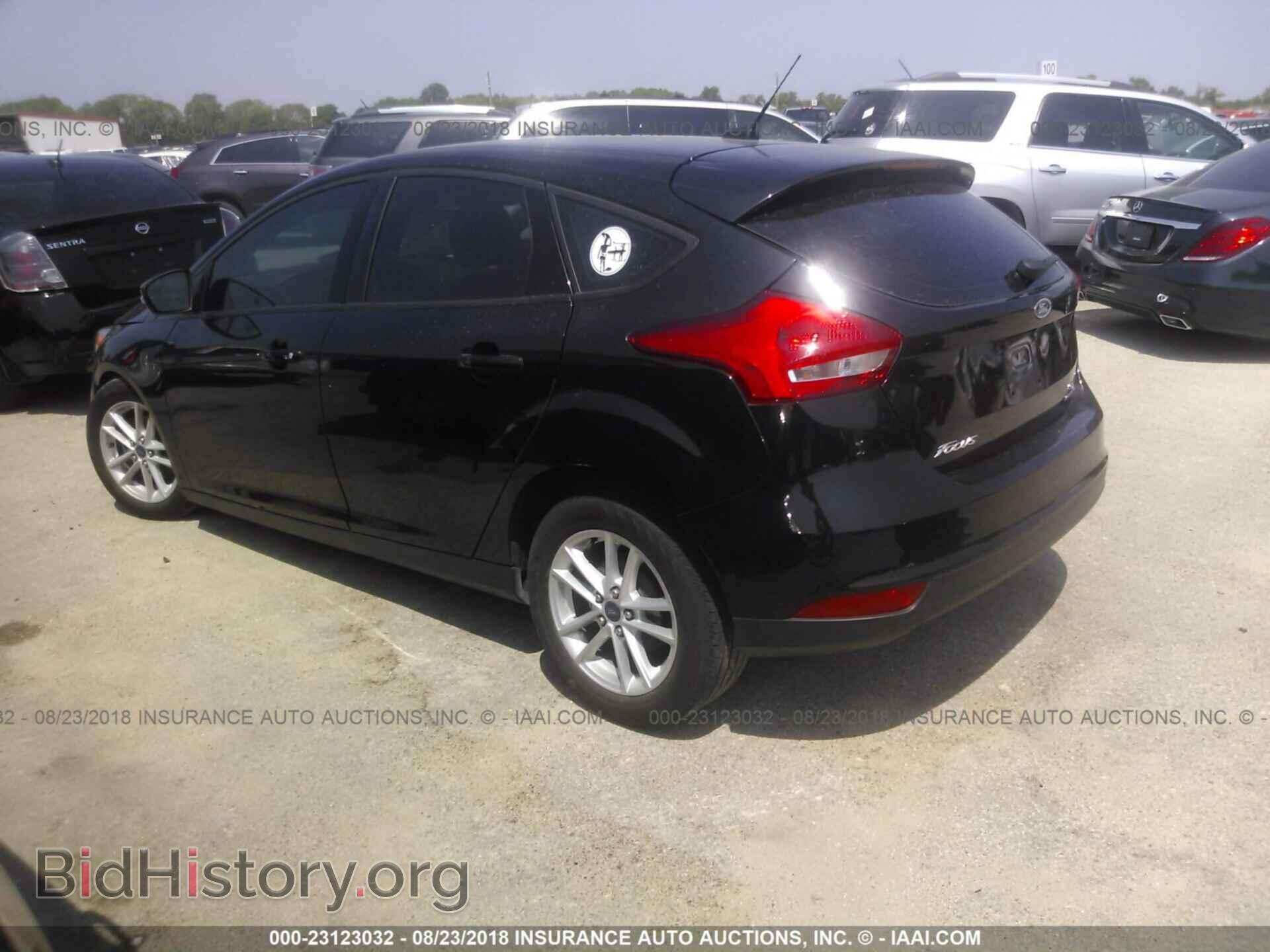 2015 Ford Focus - VIN: 1FADP3K27FL277352 - Photo 3