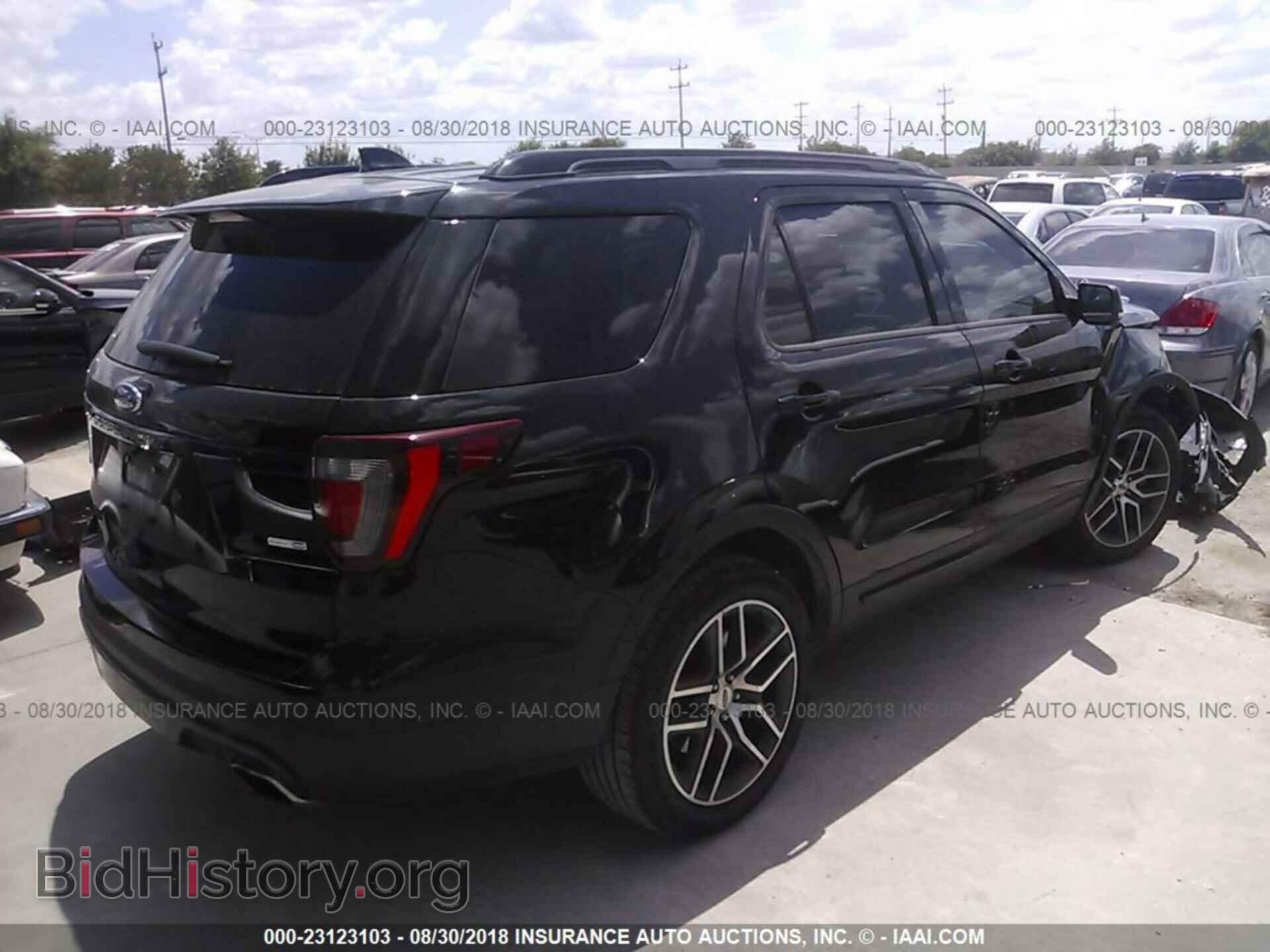 2016 Ford Explorer - VIN: 1FM5K8GT5GGB41433 - Photo 4