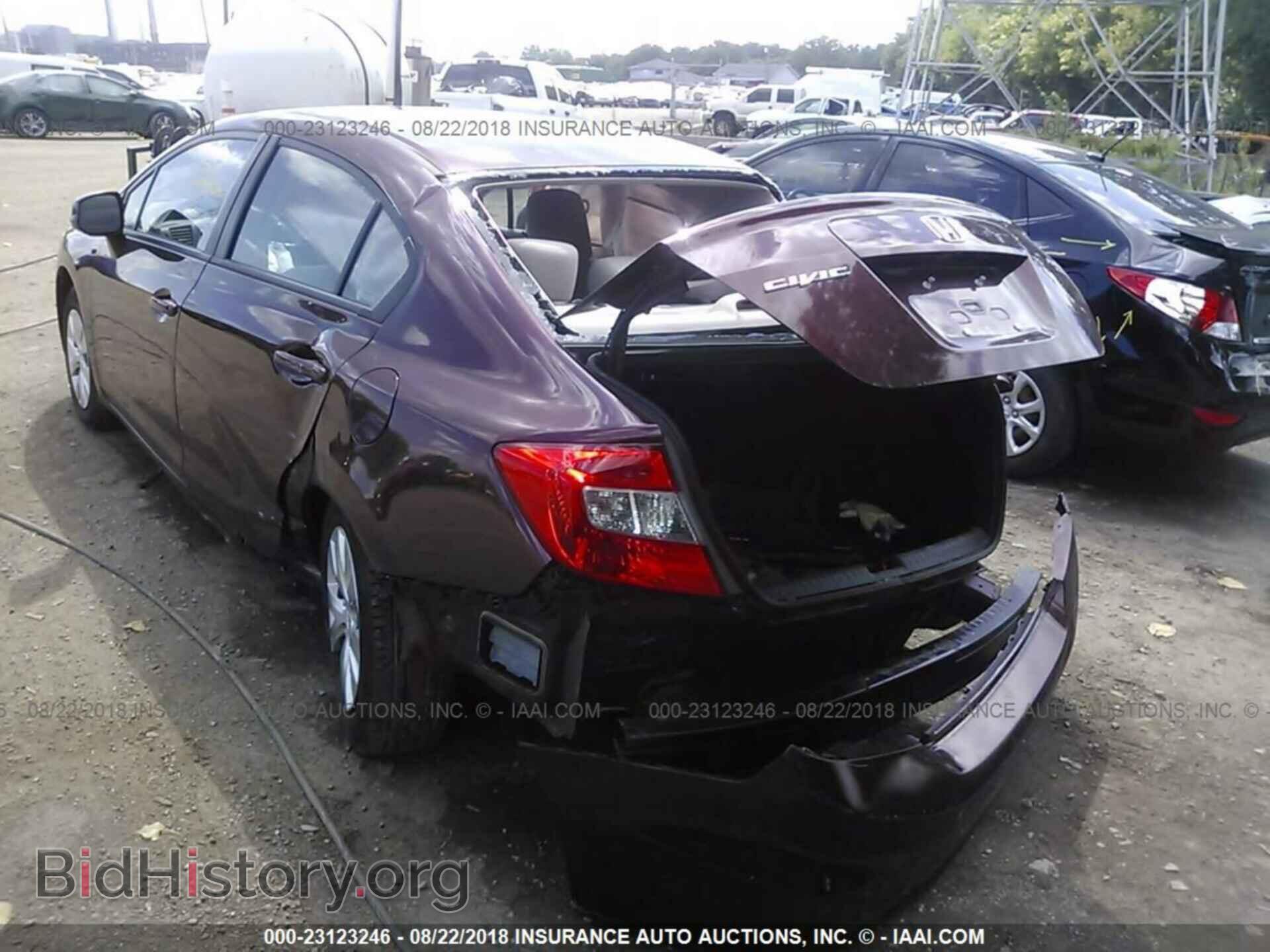 2012 Honda Civic - VIN: 19XFB2F55CE066476 - Photo 3