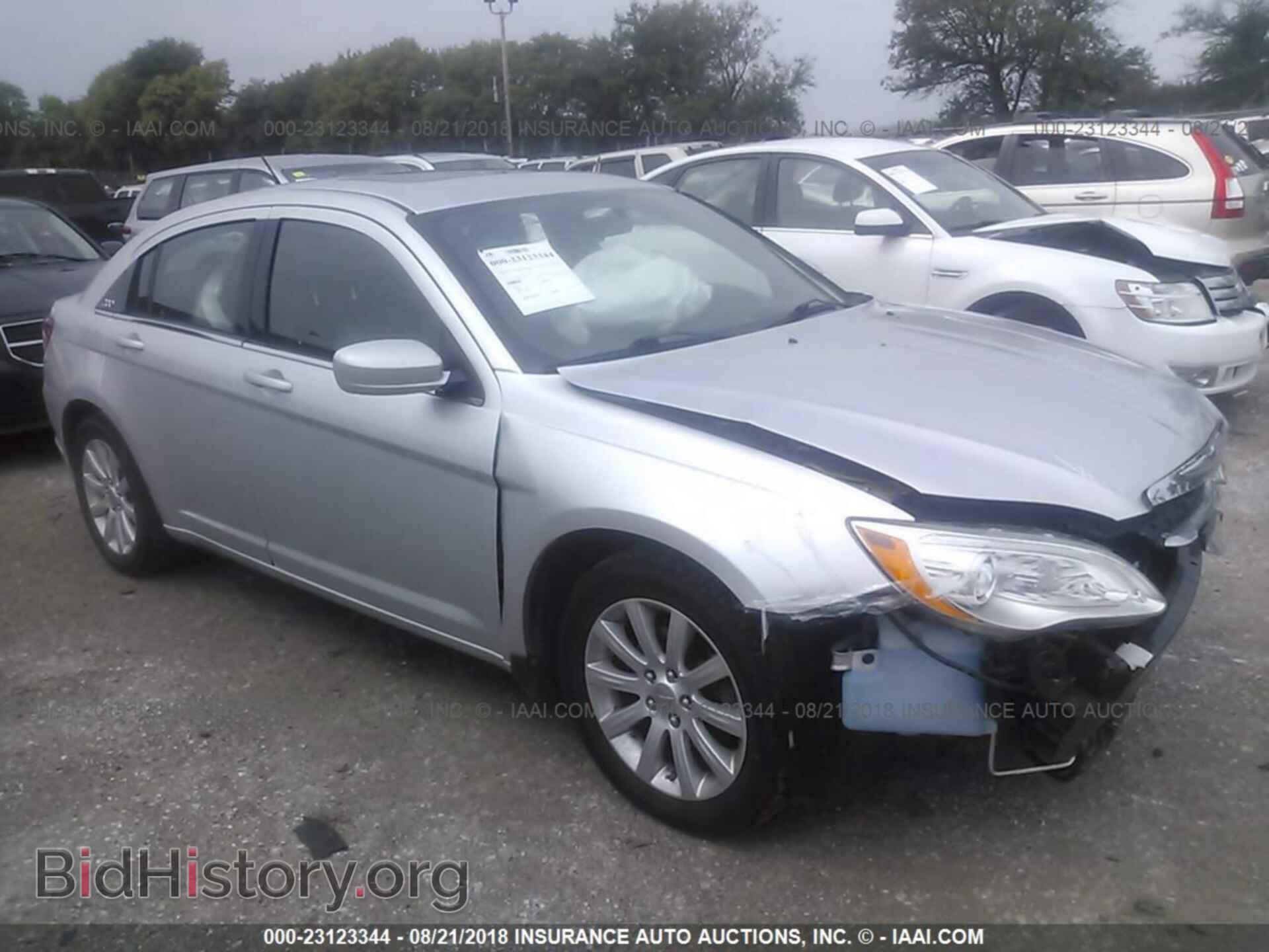 Фотография 1C3CCBBG7CN101817 - Chrysler 200 2012