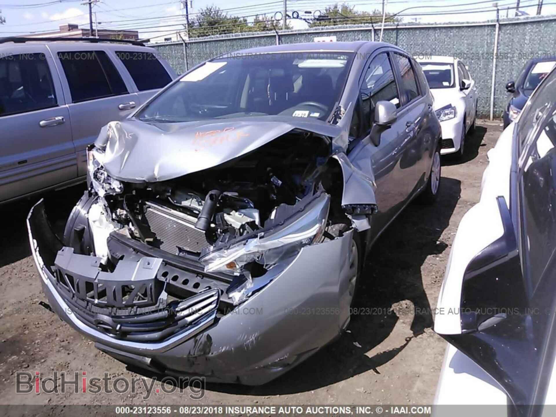 2014 Nissan Versa note - VIN: 3N1CE2CP7EL399151 - Photo 2