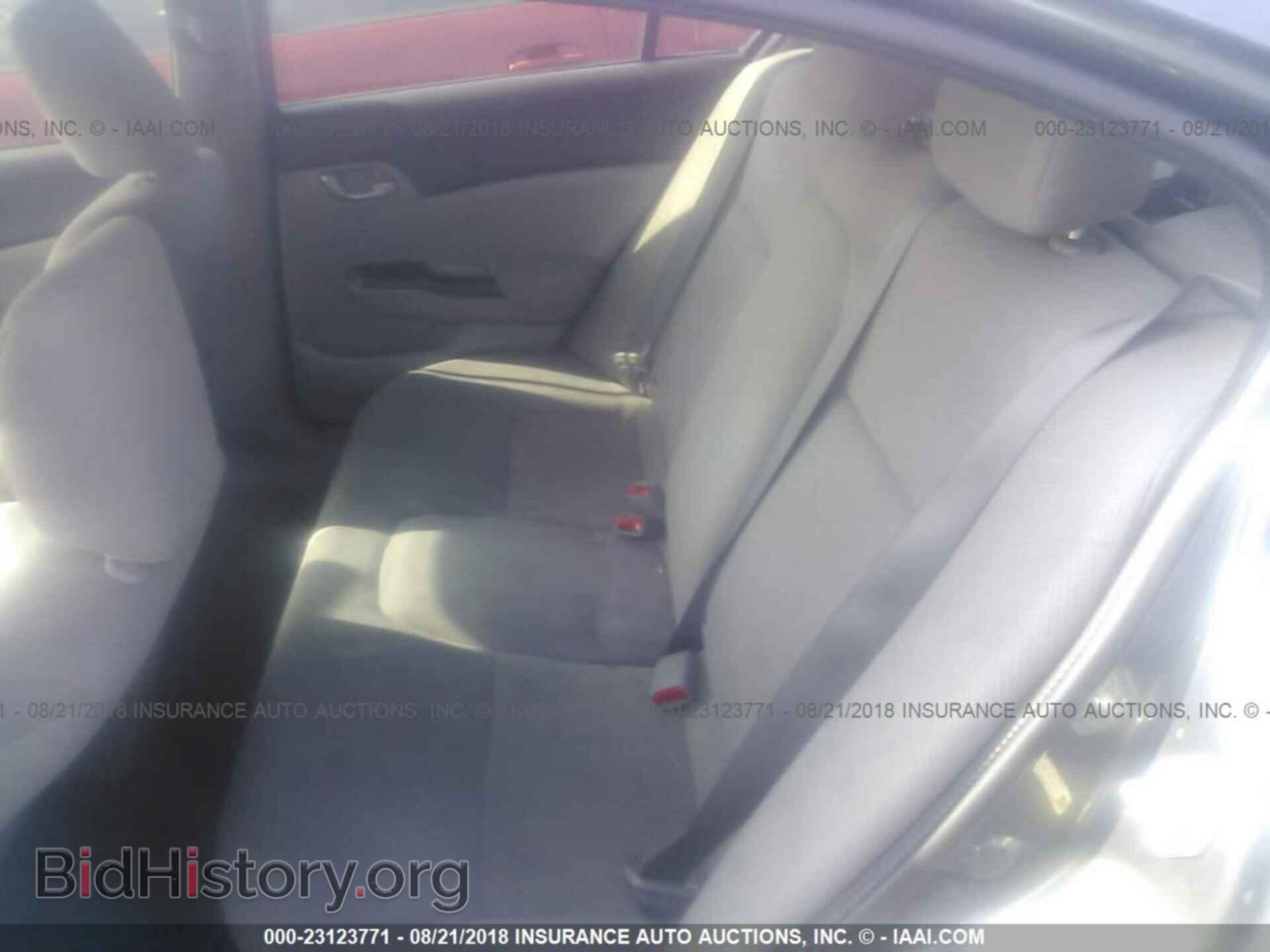 2012 Honda Civic - VIN: 19XFB2F55CE388406 - Photo 8