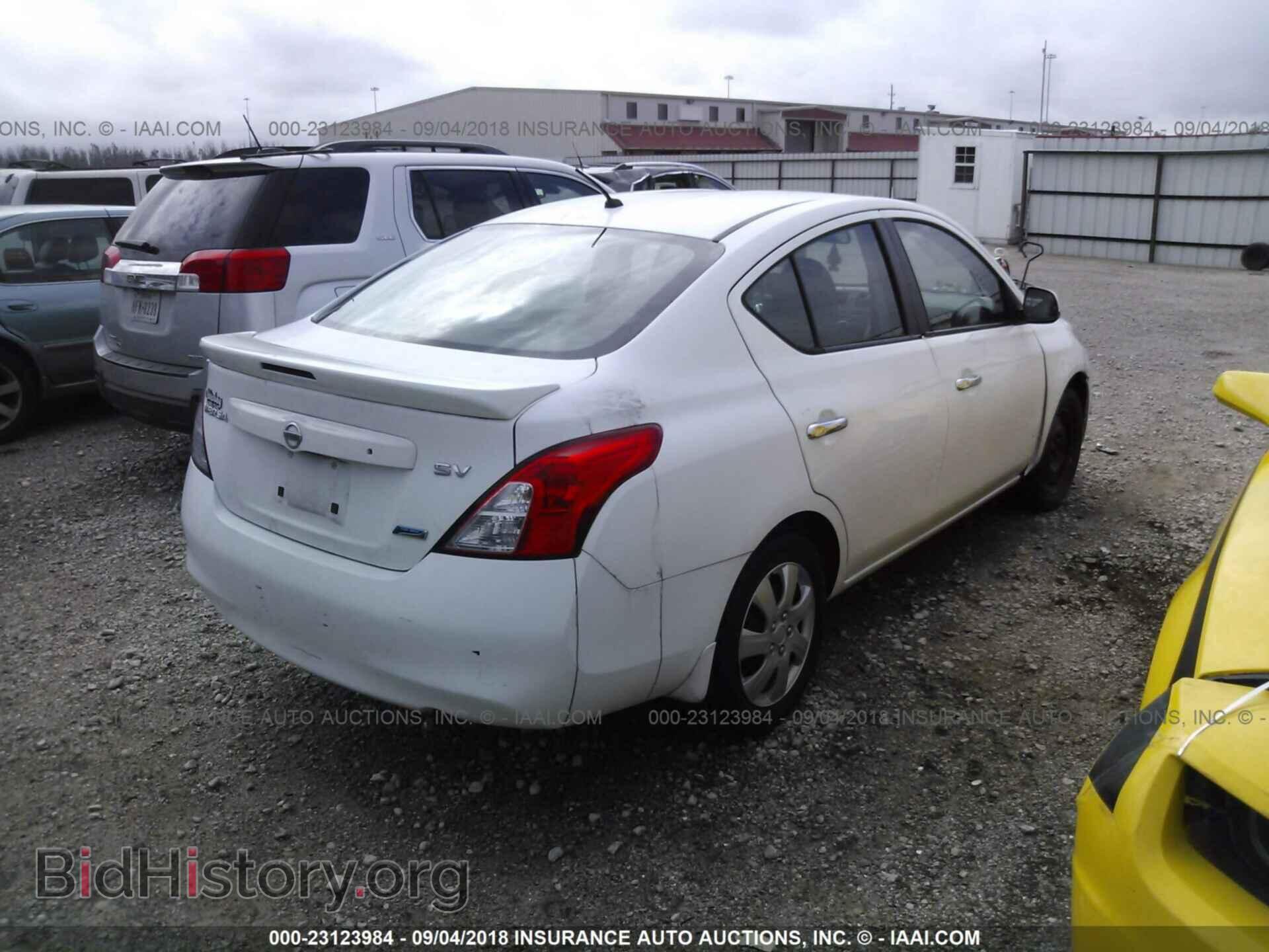 2013 Nissan Versa - VIN: 3N1CN7AP1DL820876 - Фото 4