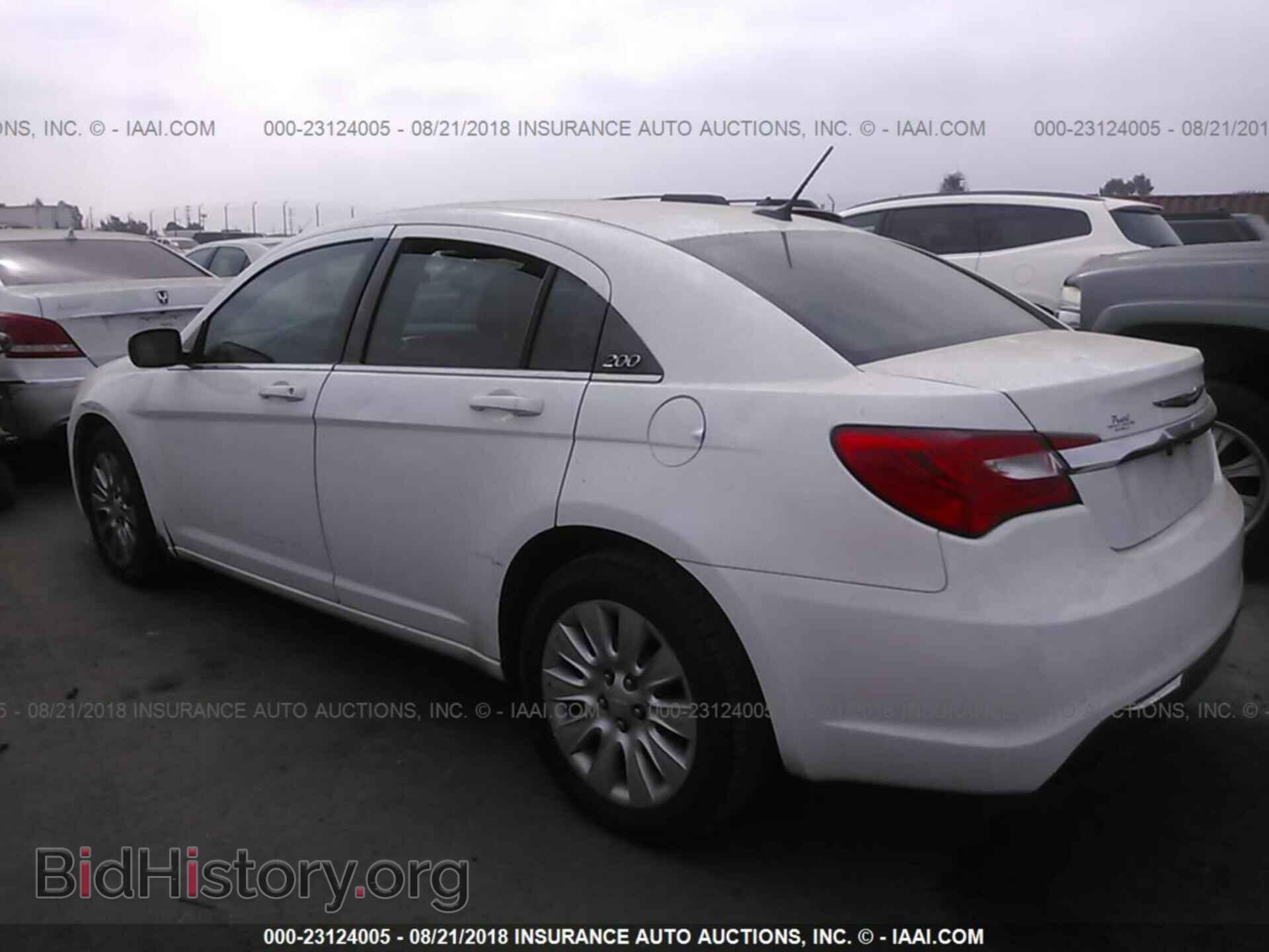 2012 Chrysler 200 - VIN: 1C3CCBAB6CN318877 - Фото 3