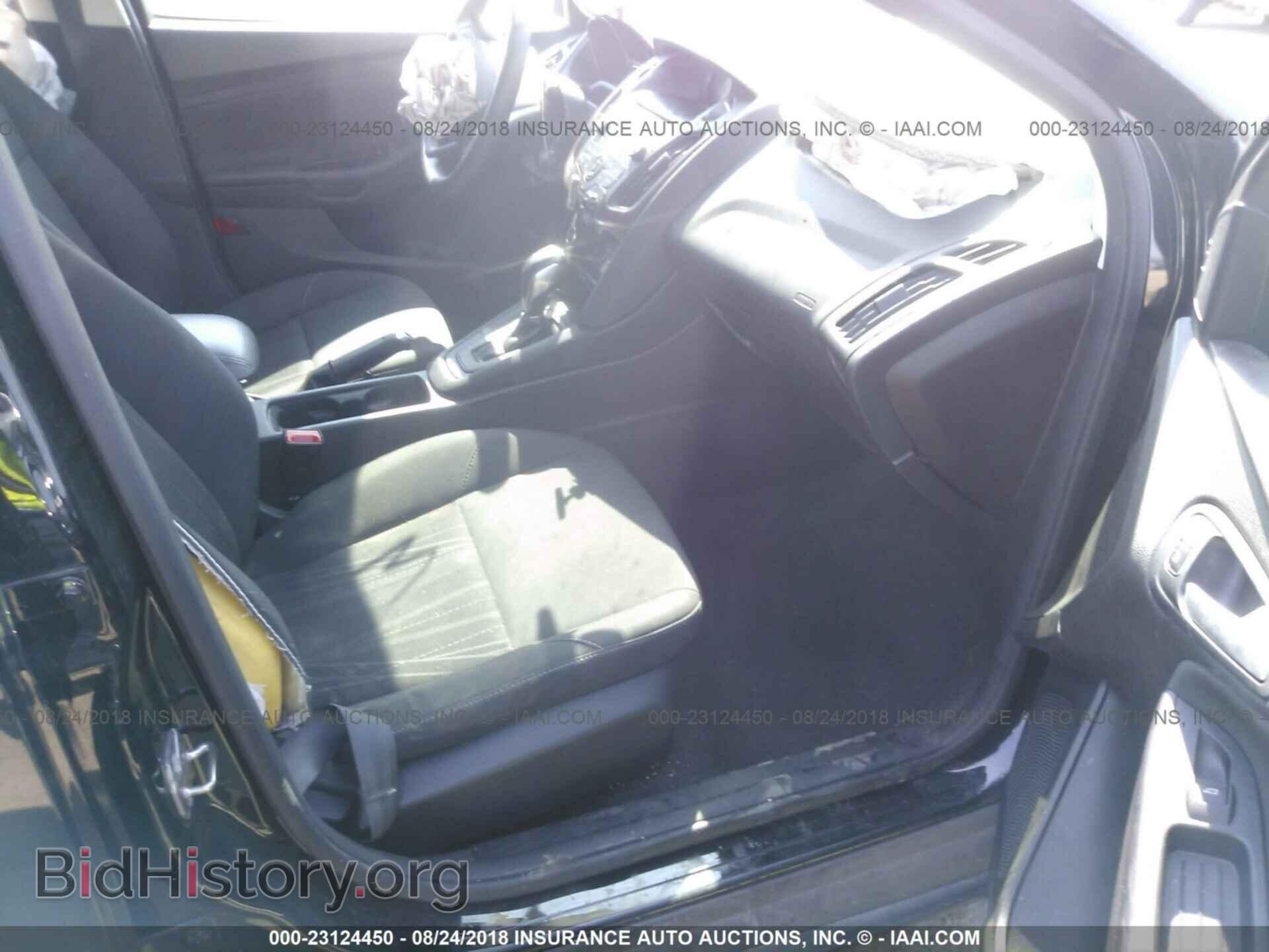 2016 Ford Focus - VIN: 1FADP3K29GL285759 - Фото 5