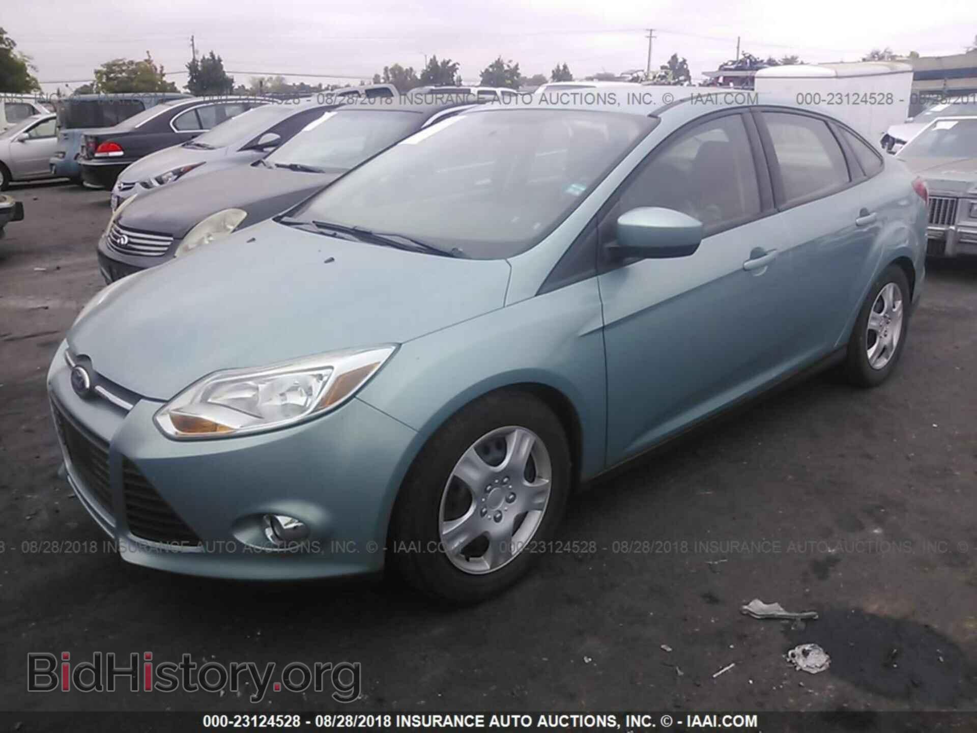 2012 Ford Focus - VIN: 1FAHP3F22CL140083 - Photo 2