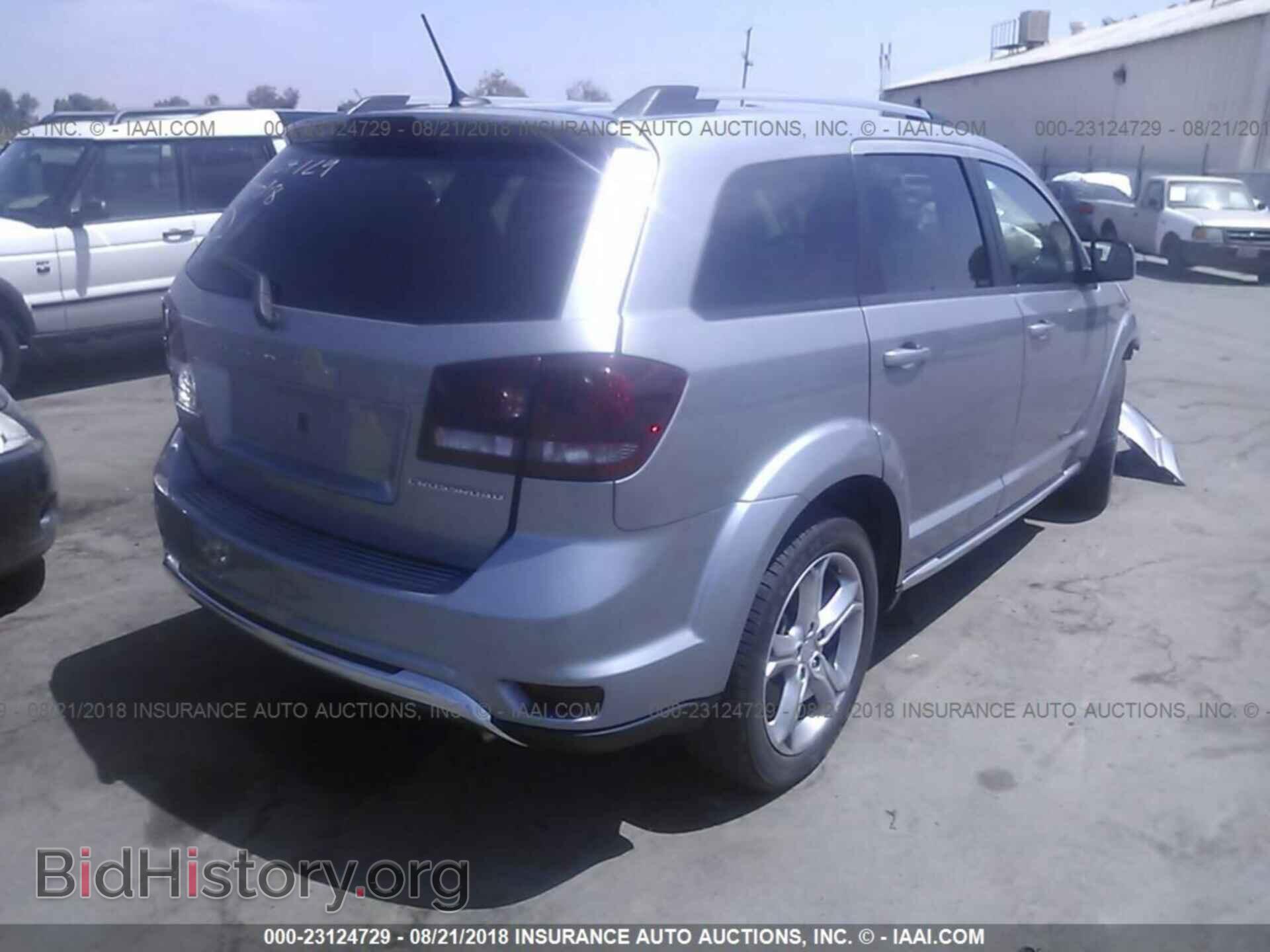 2017 Dodge Journey - VIN: 3C4PDCGB8HT553022 - Фото 4