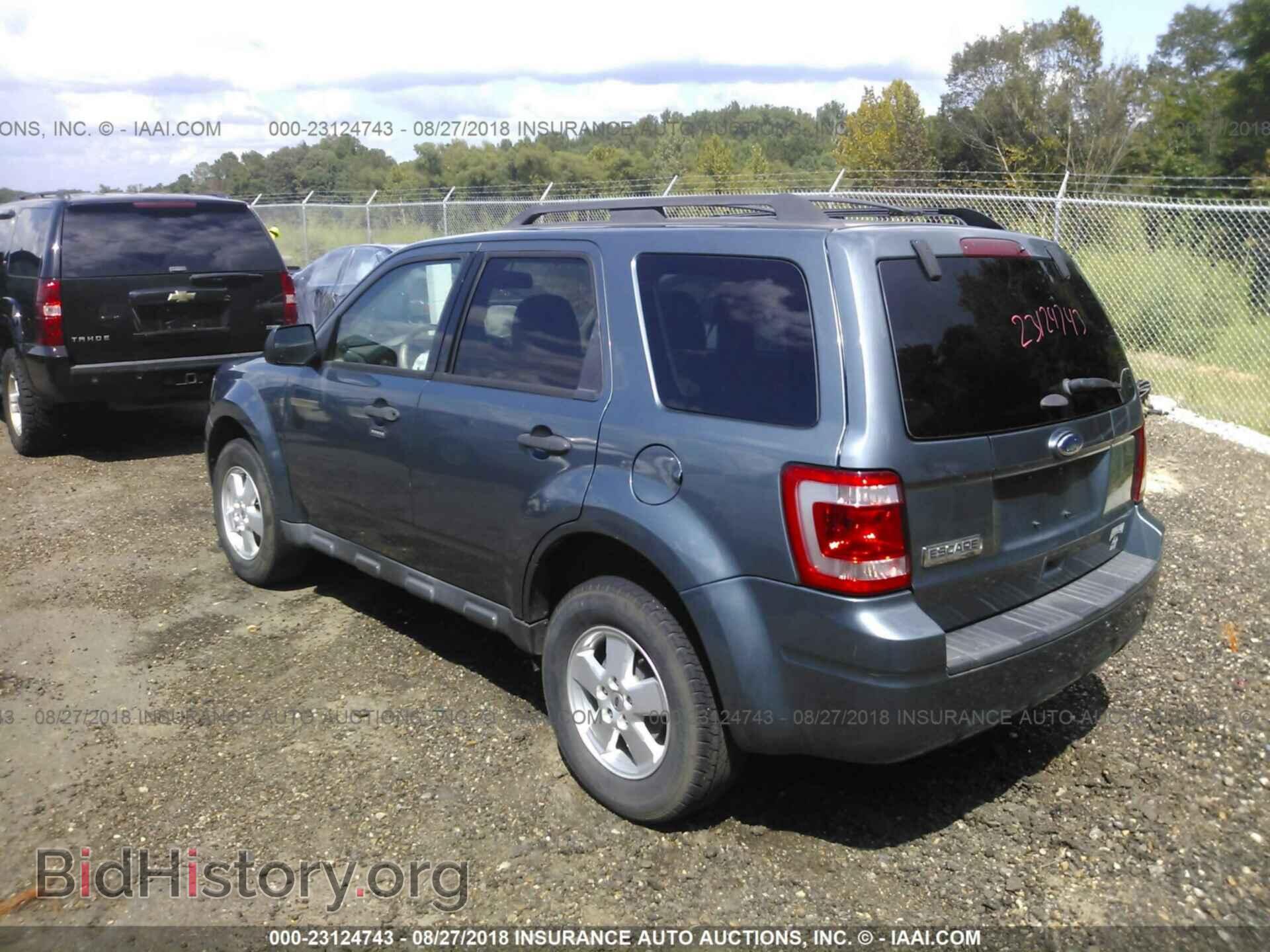 2012 Ford Escape - VIN: 1FMCU0D75CKB49176 - Photo 3