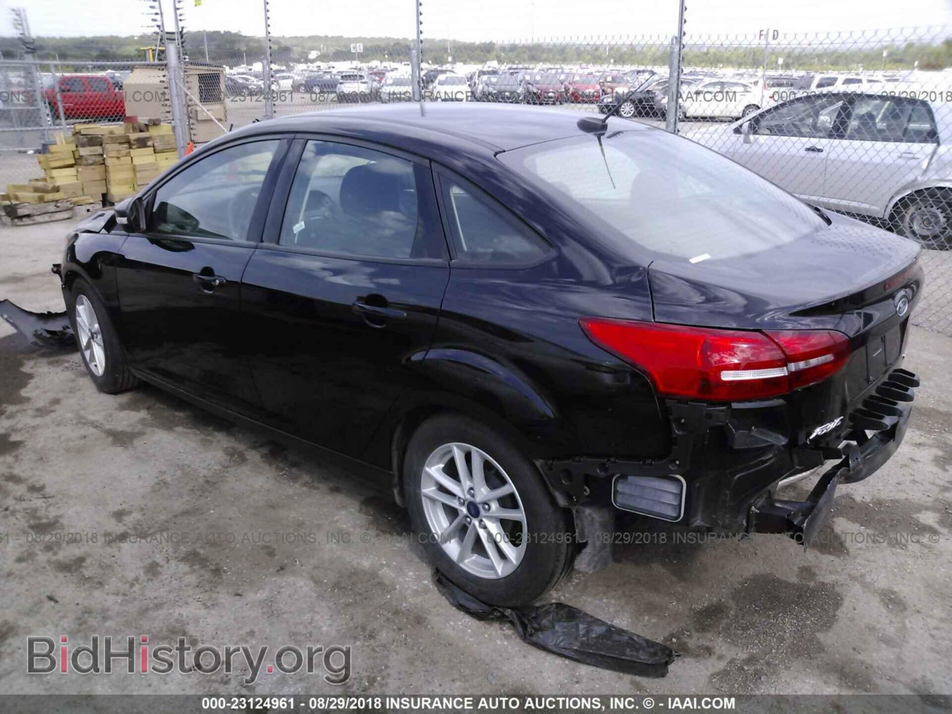 2017 Ford Focus - VIN: 1FADP3F20HL286360 - Photo 3