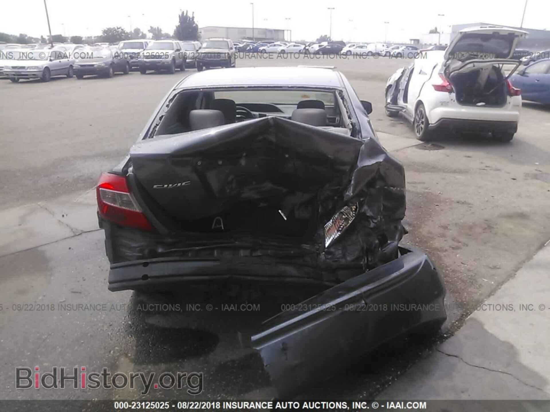 2012 Honda Civic - VIN: 2HGFB2F52CH310624 - Photo 6