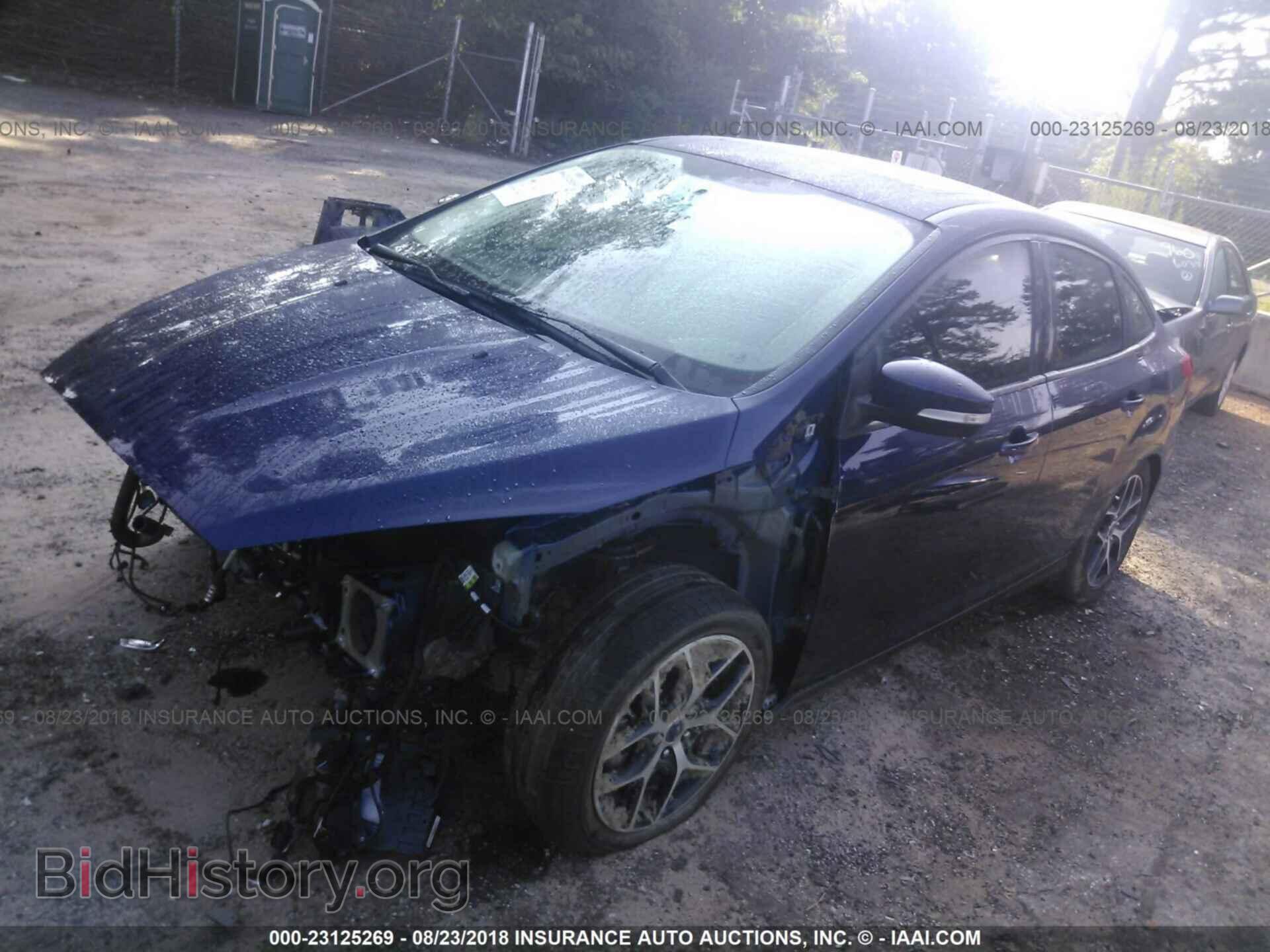 2017 Ford Focus - VIN: 1FADP3H21HL241375 - Photo 2