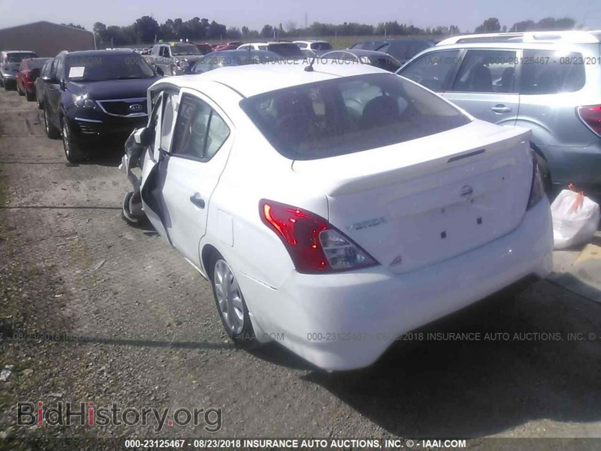 2017 Nissan Versa - VIN: 3N1CN7AP0HL873641 - Фото 3