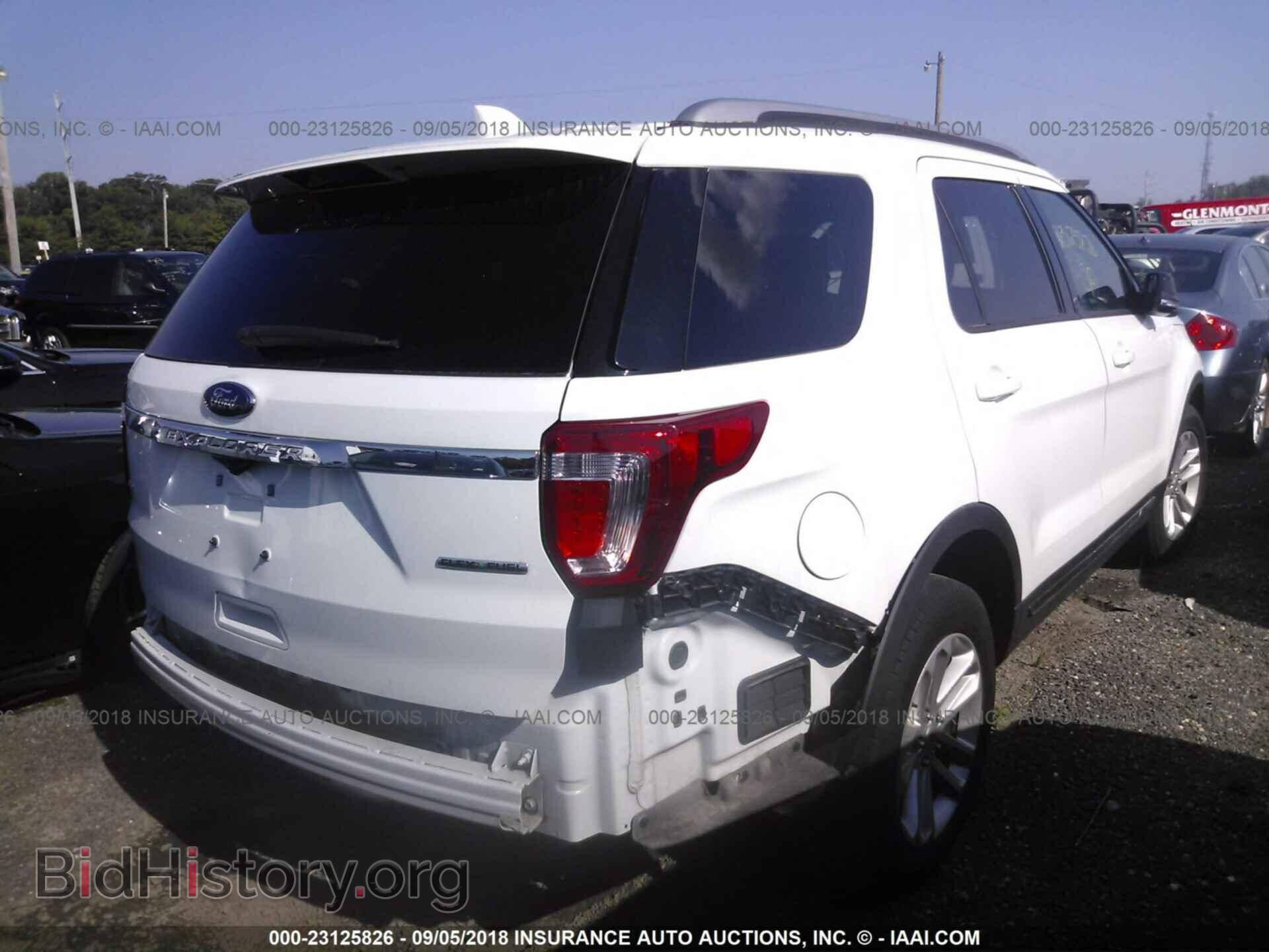 2016 Ford Explorer - VIN: 1FM5K7D88GGA11107 - Photo 4