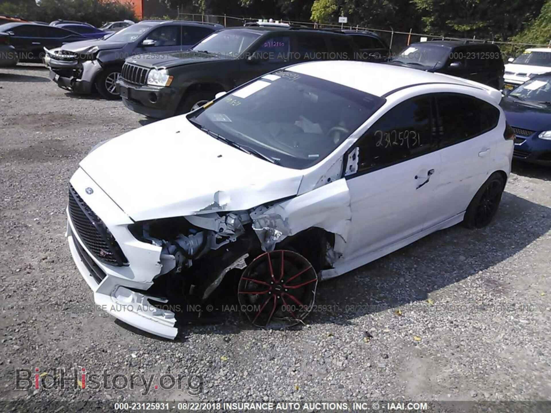 2017 Ford Focus - VIN: 1FADP3L95HL334002 - Фото 2